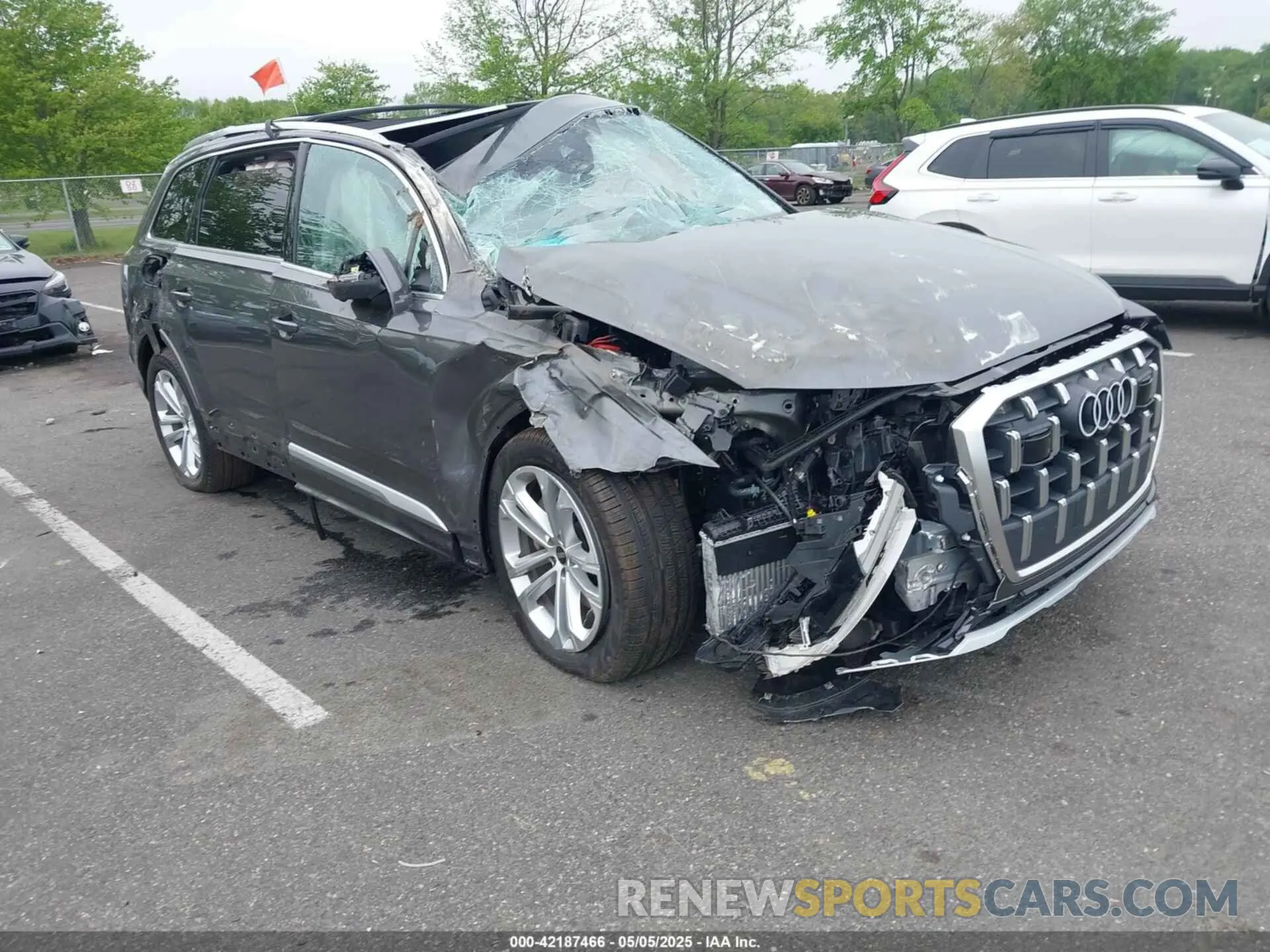 1 Photograph of a damaged car WA1LVBF7XSD017201 AUDI Q7 2025