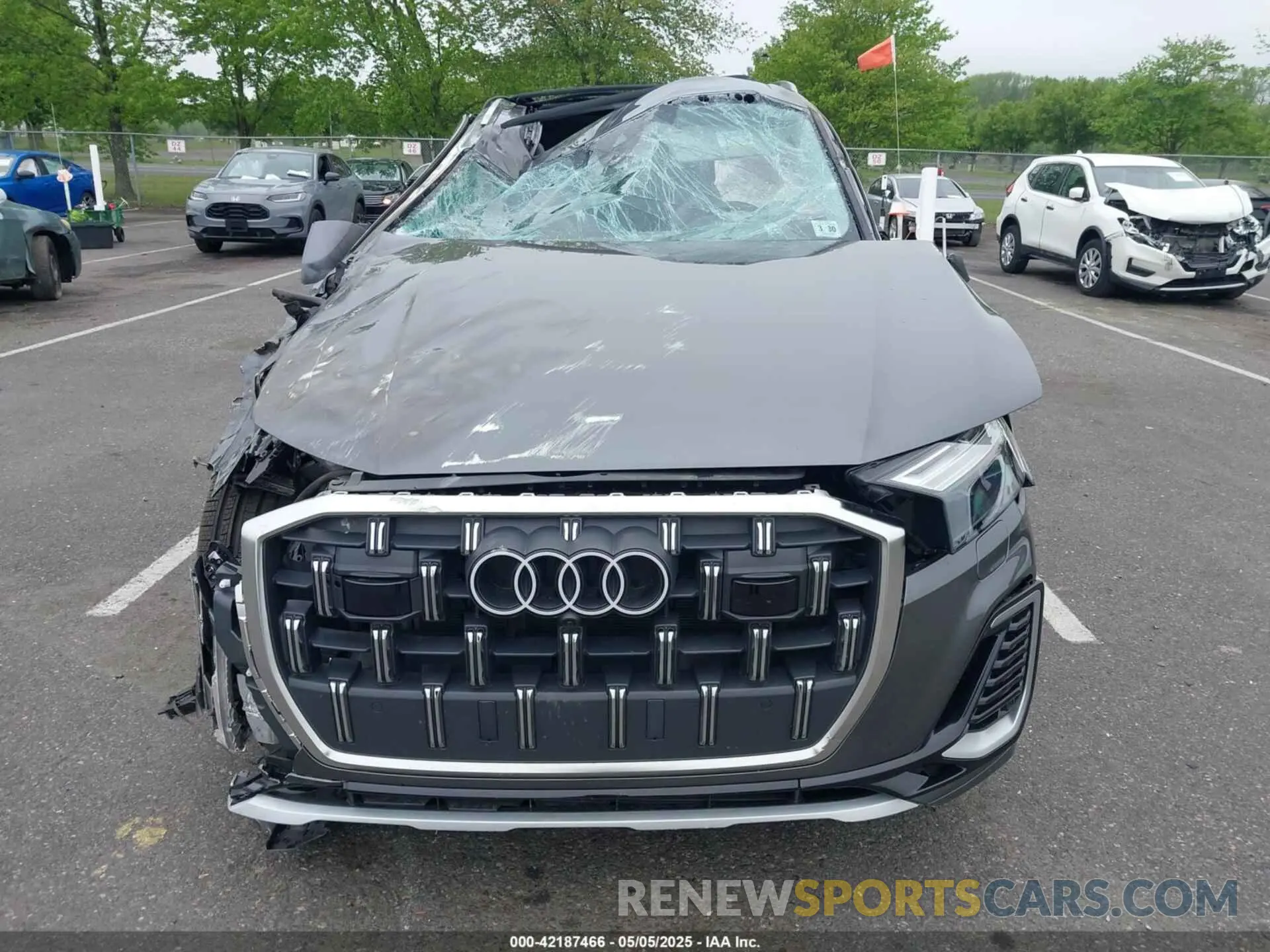 11 Photograph of a damaged car WA1LVBF7XSD017201 AUDI Q7 2025