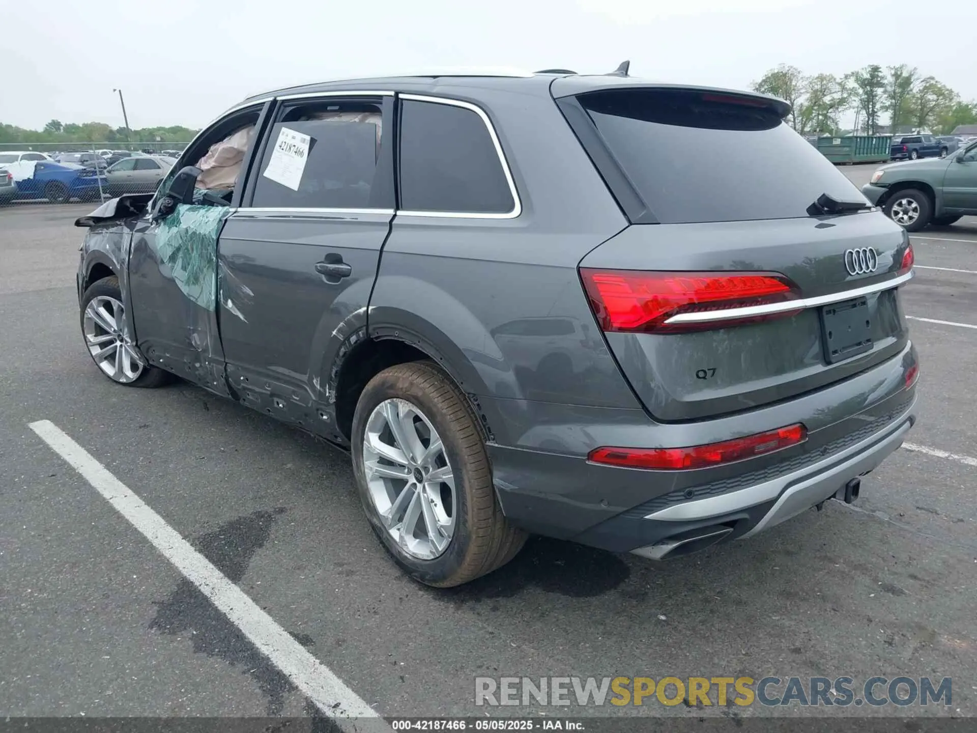 3 Photograph of a damaged car WA1LVBF7XSD017201 AUDI Q7 2025