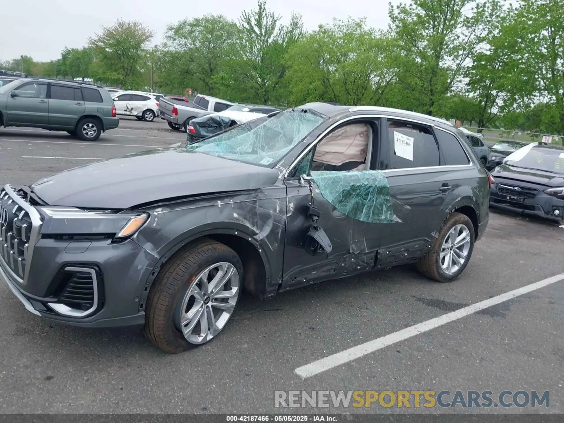 6 Photograph of a damaged car WA1LVBF7XSD017201 AUDI Q7 2025