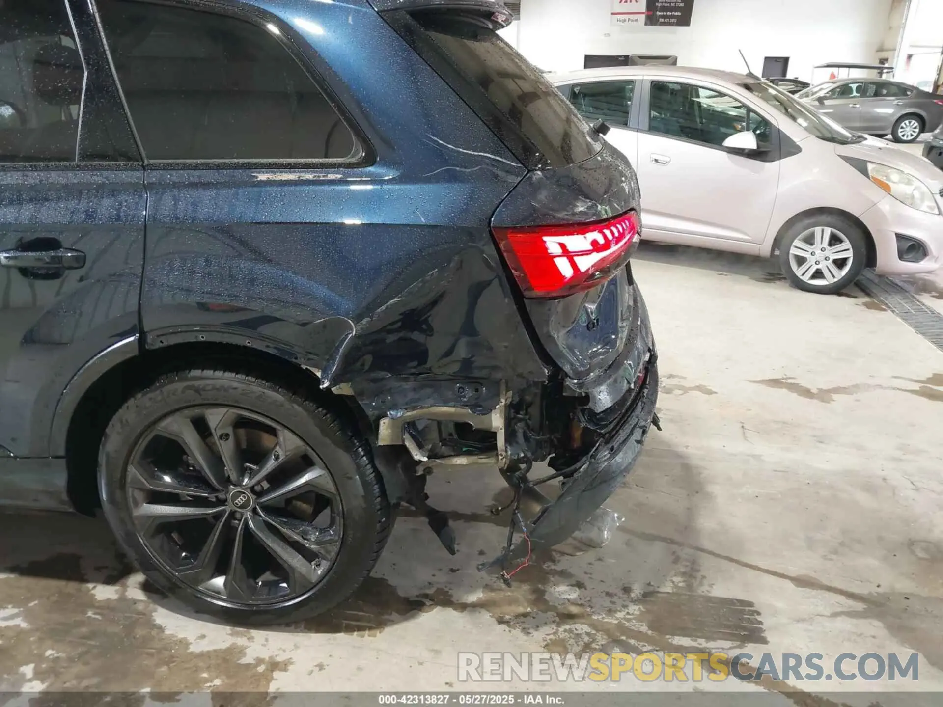 17 Photograph of a damaged car WA1VVBF72SD023213 AUDI Q7 2025