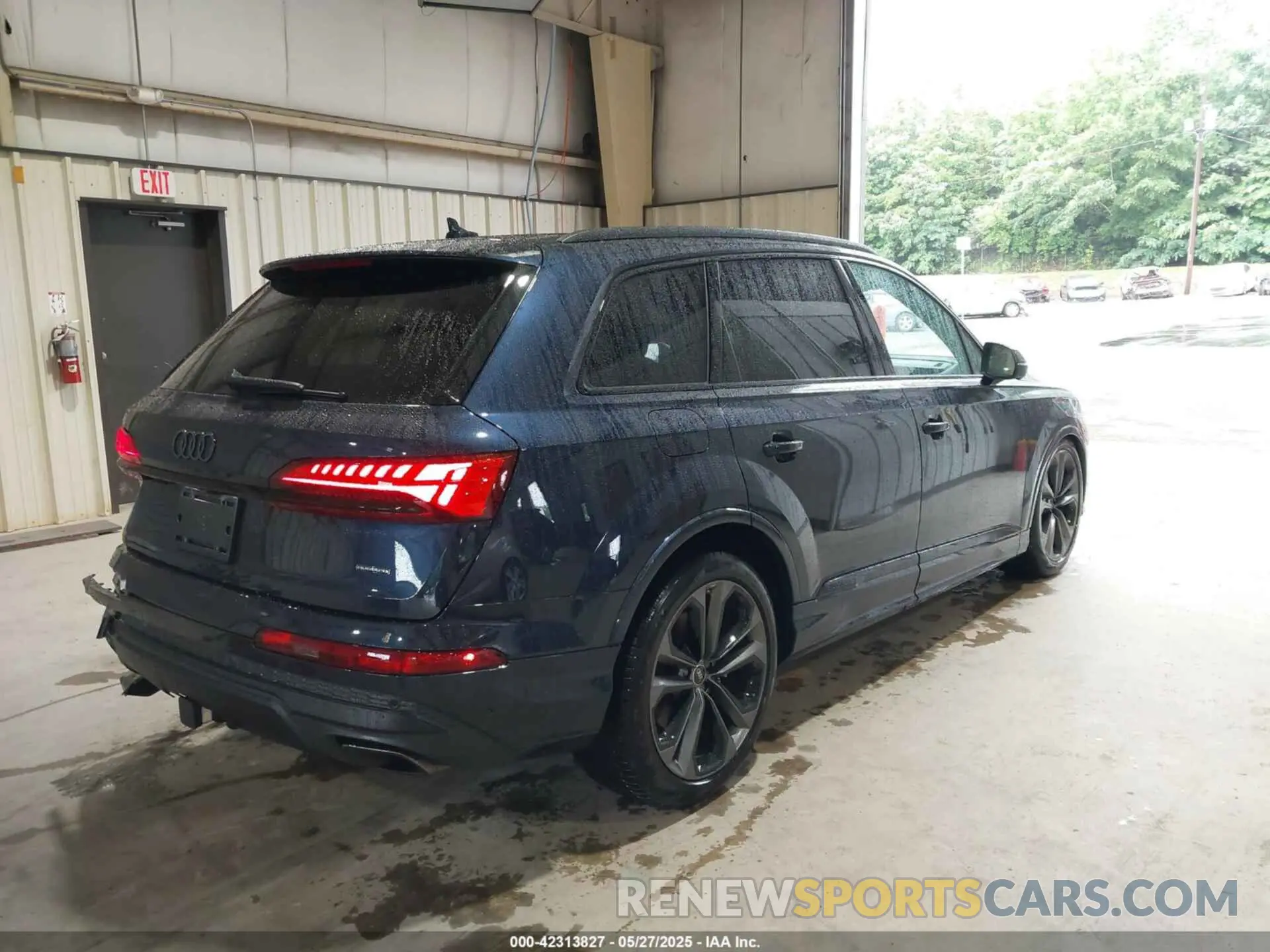 4 Photograph of a damaged car WA1VVBF72SD023213 AUDI Q7 2025