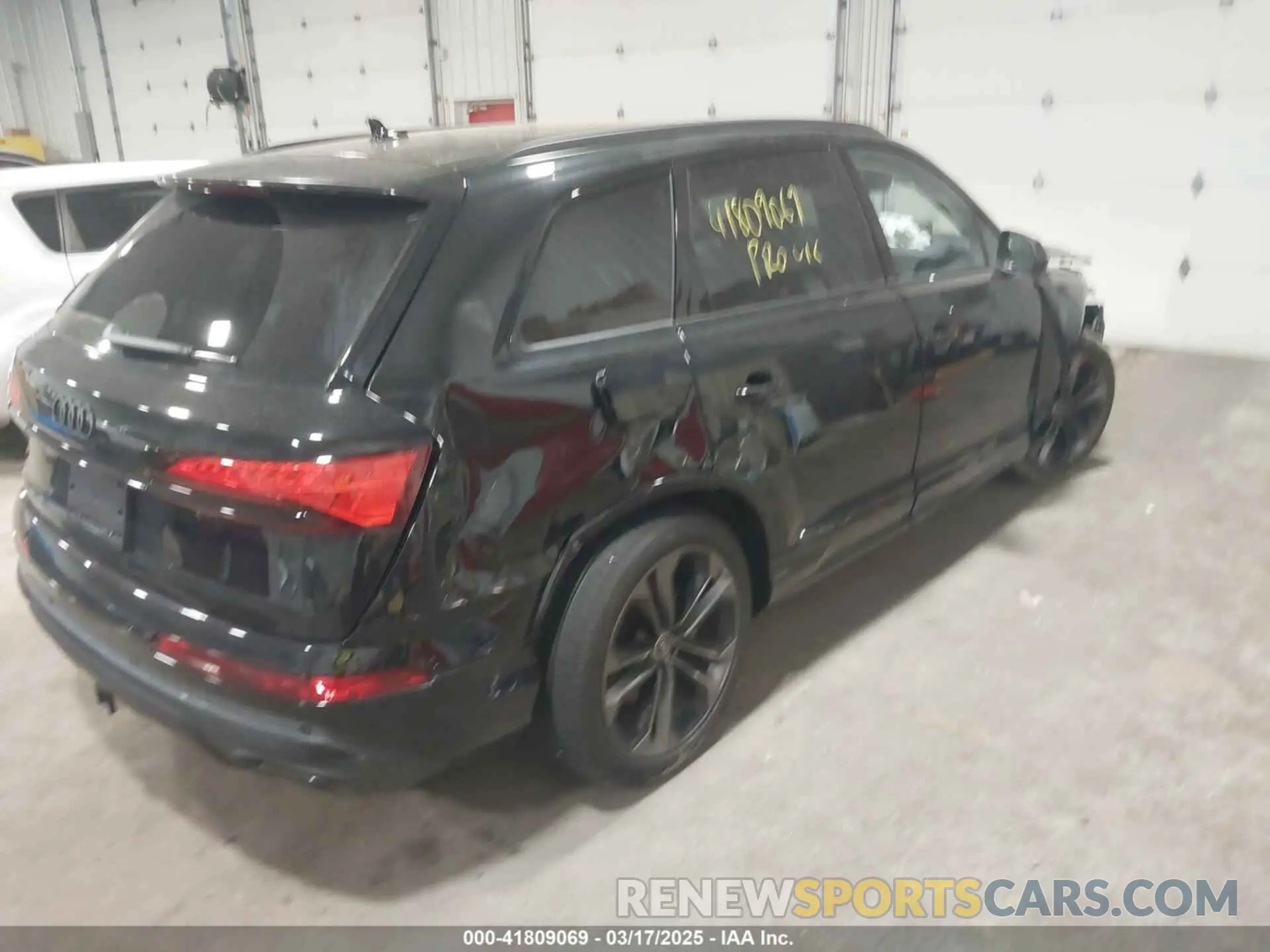 4 Photograph of a damaged car WA1VVBF74SD010351 AUDI Q7 2025