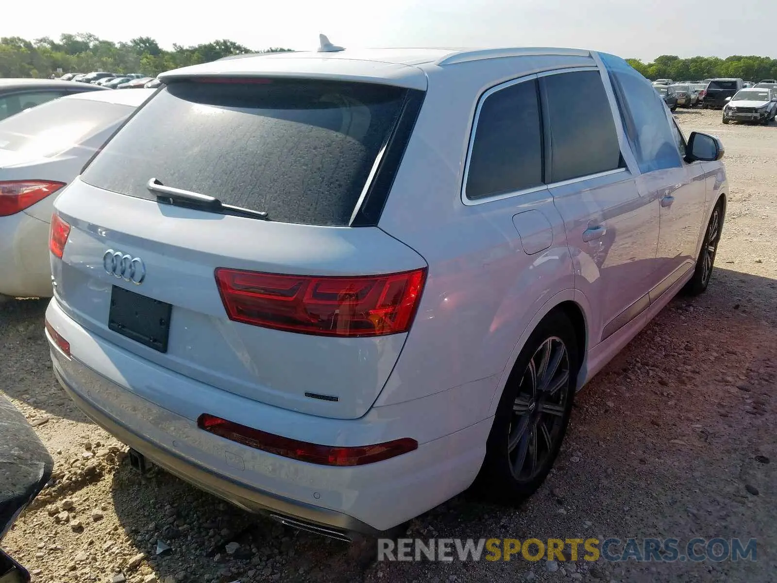 4 Photograph of a damaged car WA1LAAF7XKD048261 AUDI Q7 PREMIUM 2019