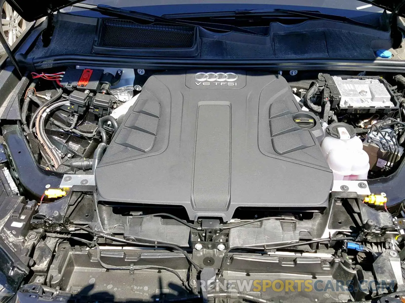7 Photograph of a damaged car WA1WAAF79KD004247 AUDI Q7 TECHNIK 2019