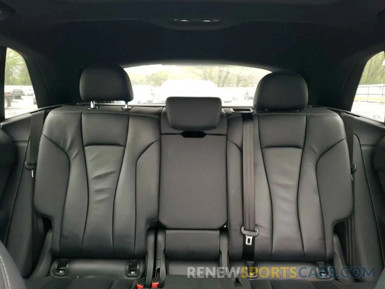 10 Photograph of a damaged car WA1AVAF11KD010392 AUDI Q8 2019