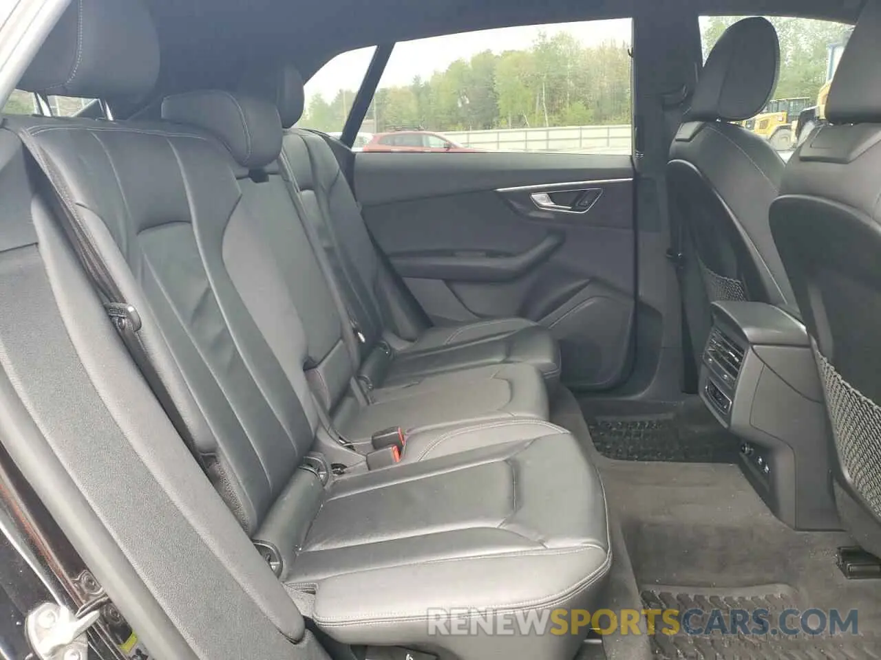 11 Photograph of a damaged car WA1AVAF11KD010392 AUDI Q8 2019