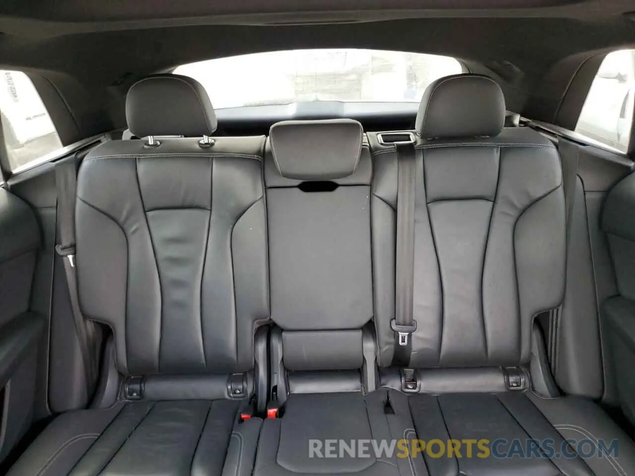 10 Photograph of a damaged car WA1AVAF14KD011861 AUDI Q8 2019