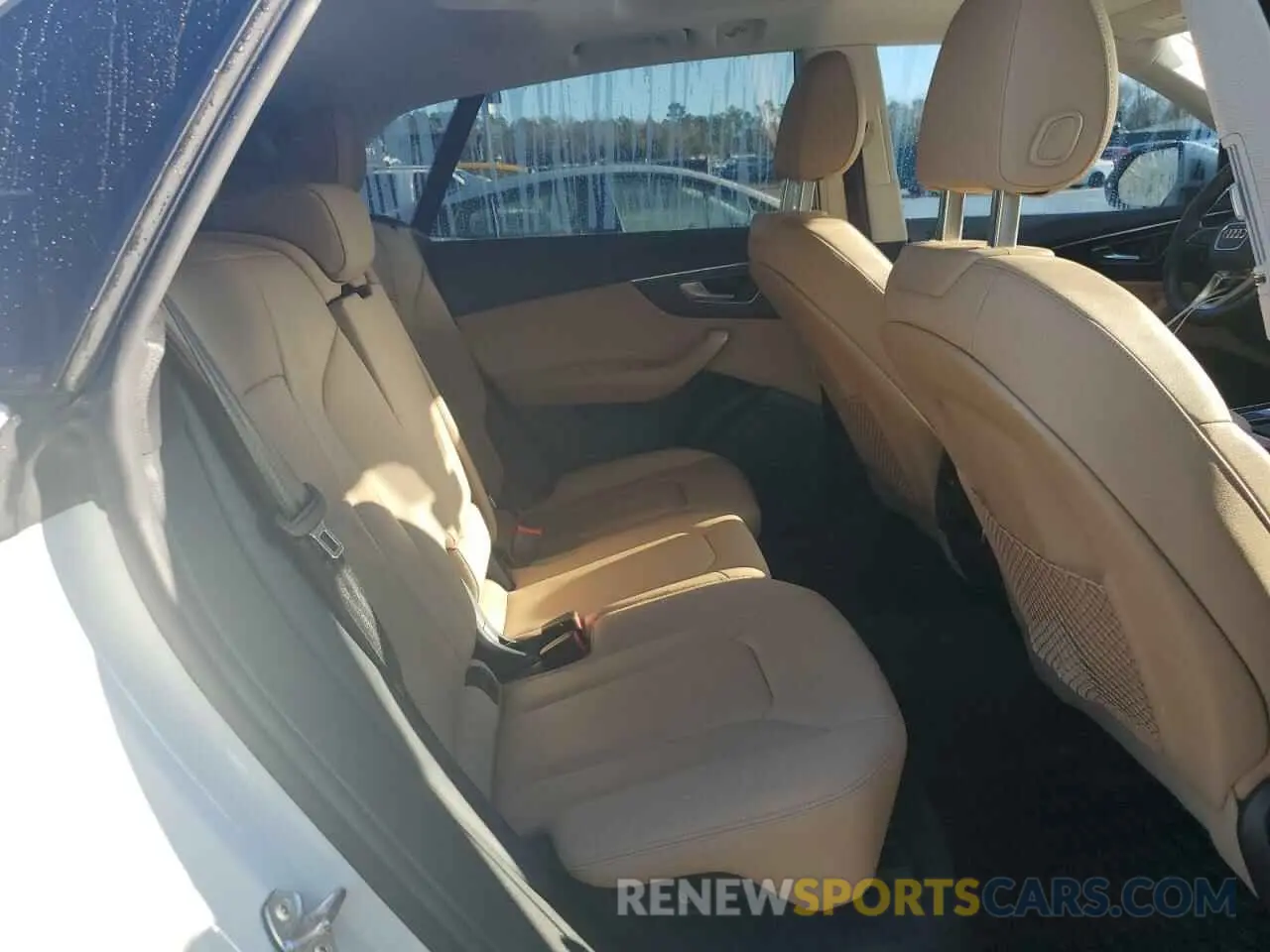 11 Photograph of a damaged car WA1AVAF16KD010811 AUDI Q8 2019