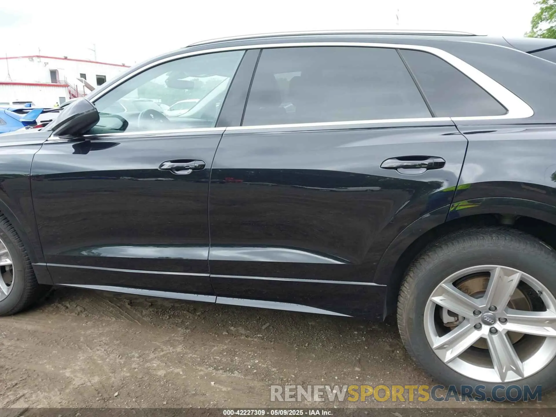 14 Photograph of a damaged car WA1AVAF16KD019301 AUDI Q8 2019