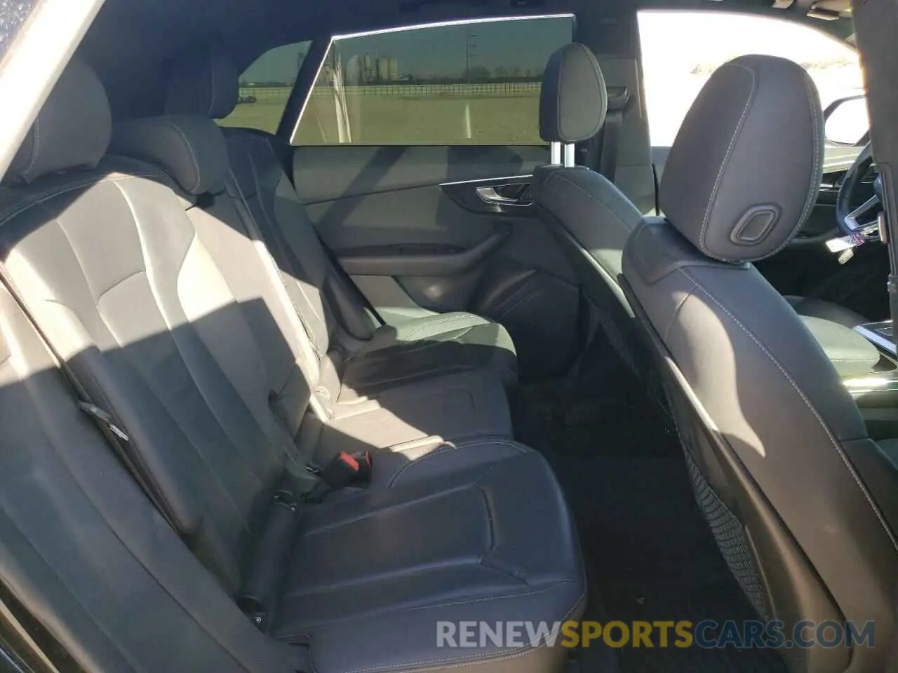 11 Photograph of a damaged car WA1AVAF17KD018660 AUDI Q8 2019