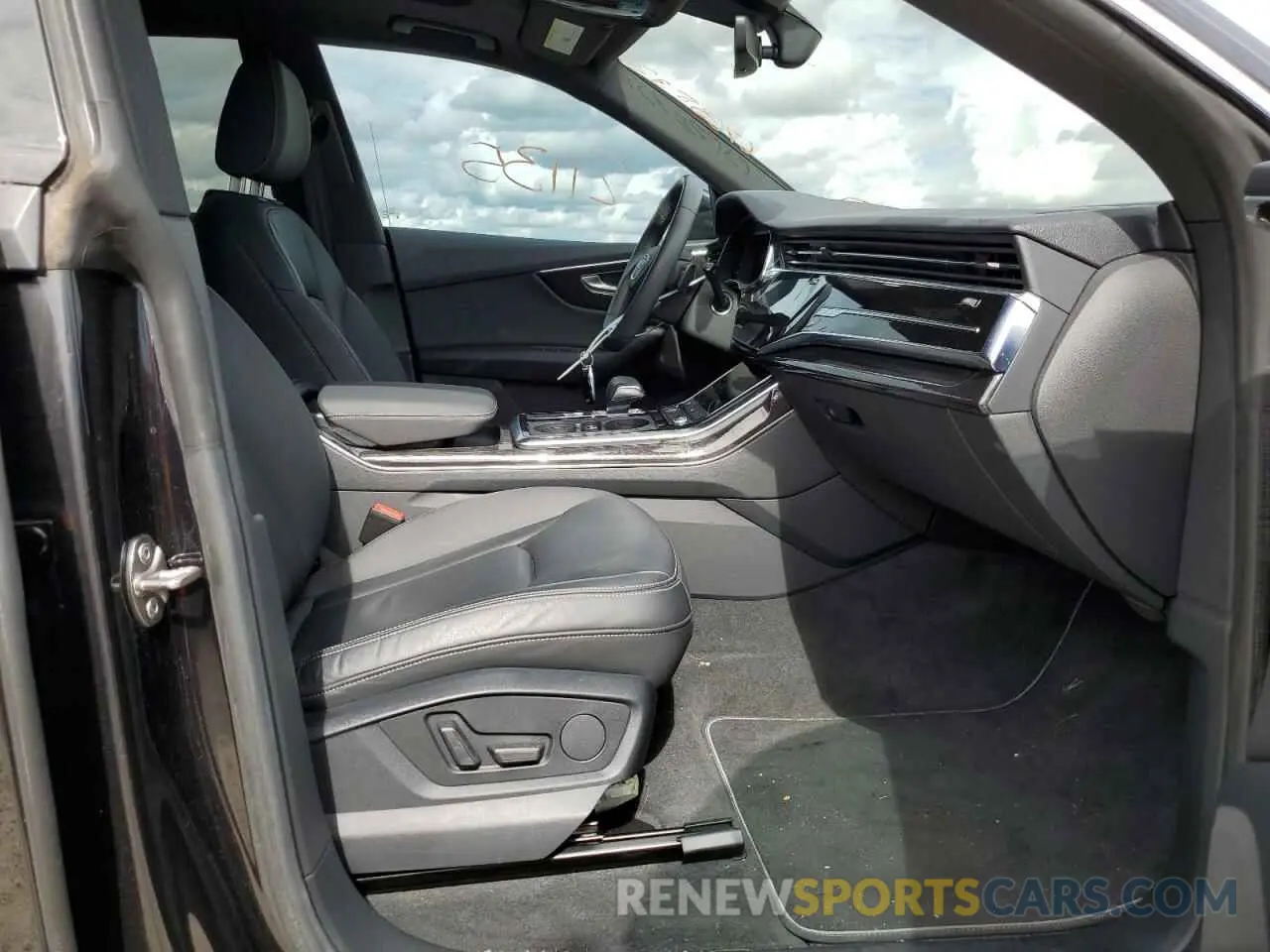 5 Photograph of a damaged car WA1AVAF18KD013077 AUDI Q8 2019
