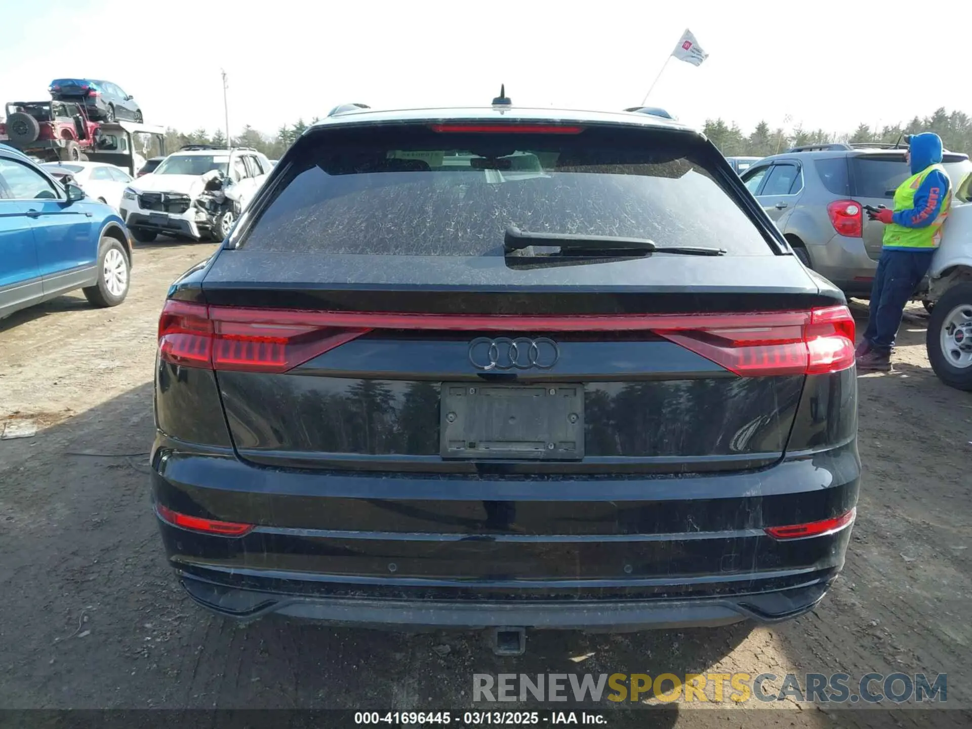 16 Photograph of a damaged car WA1AVAF18KD016156 AUDI Q8 2019