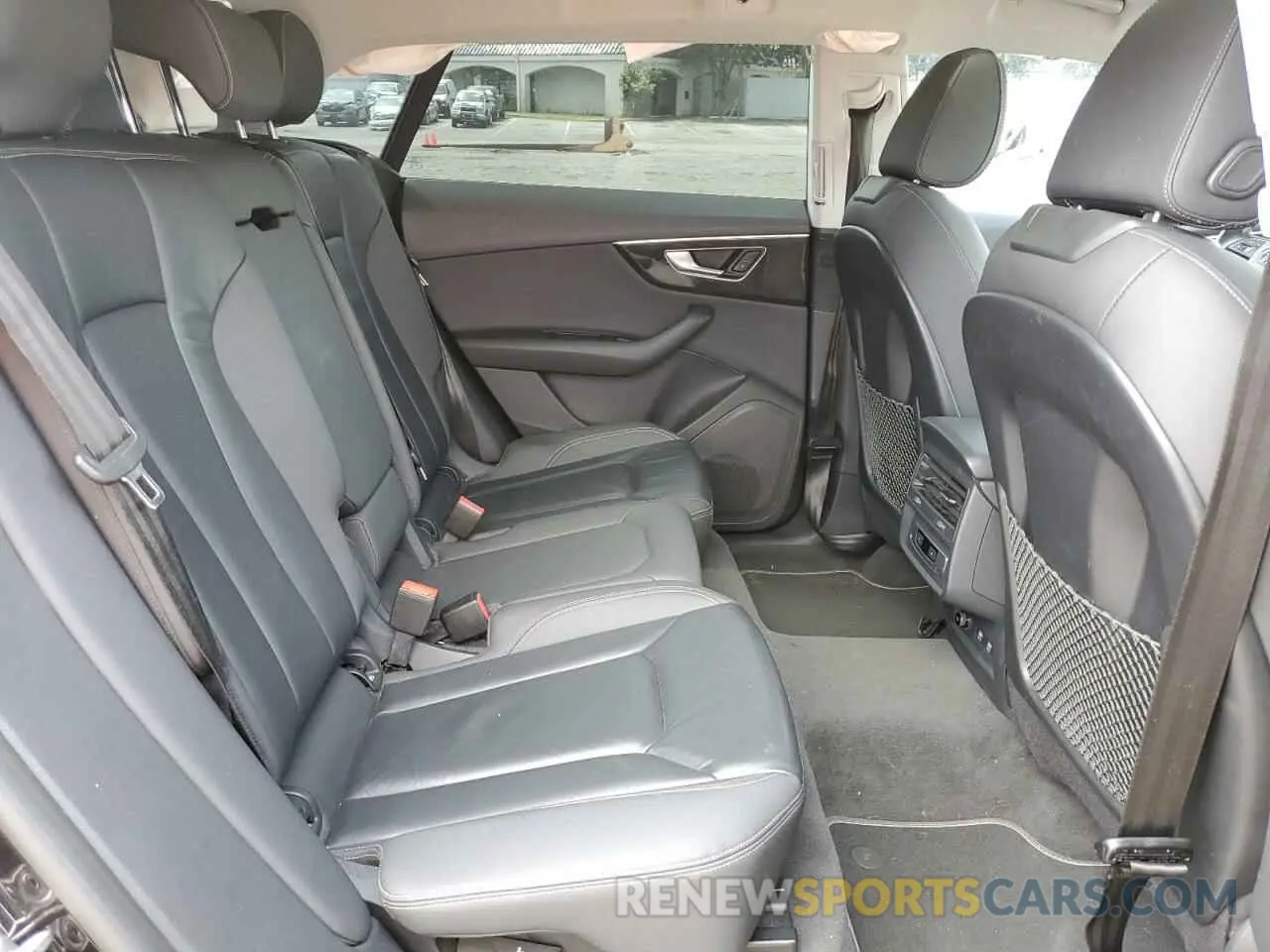 11 Photograph of a damaged car WA1AVAF19KD010561 AUDI Q8 2019