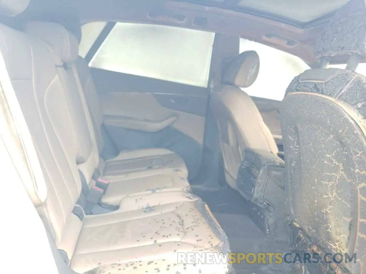 10 Photograph of a damaged car WA1AVAF1XKD013310 AUDI Q8 2019