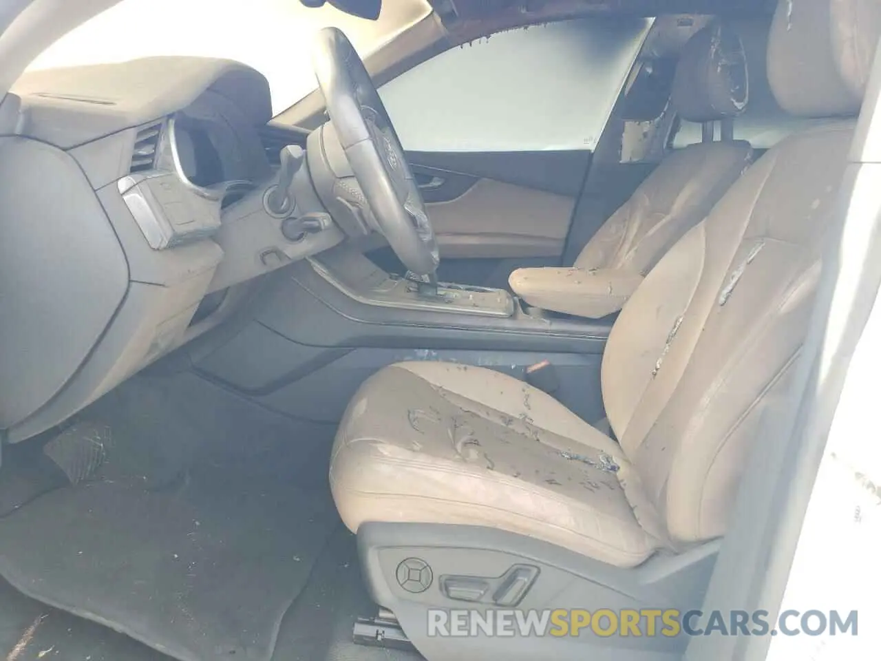 7 Photograph of a damaged car WA1AVAF1XKD013310 AUDI Q8 2019