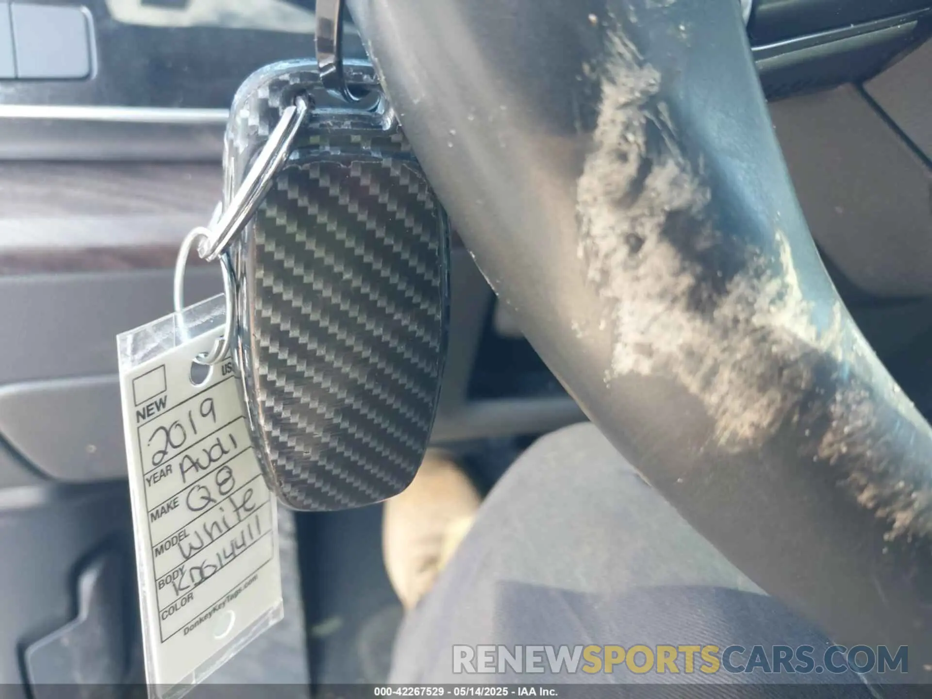 11 Photograph of a damaged car WA1AVAF1XKD014411 AUDI Q8 2019