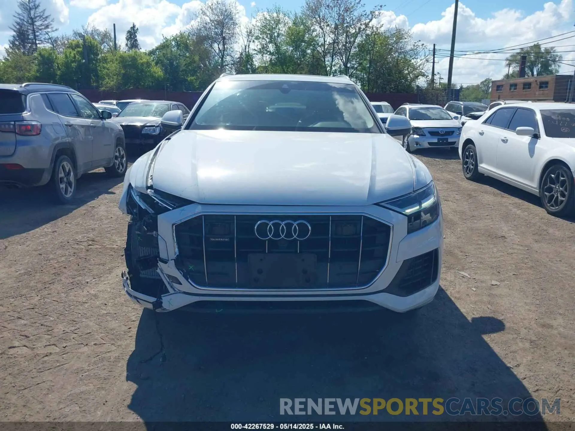 12 Photograph of a damaged car WA1AVAF1XKD014411 AUDI Q8 2019