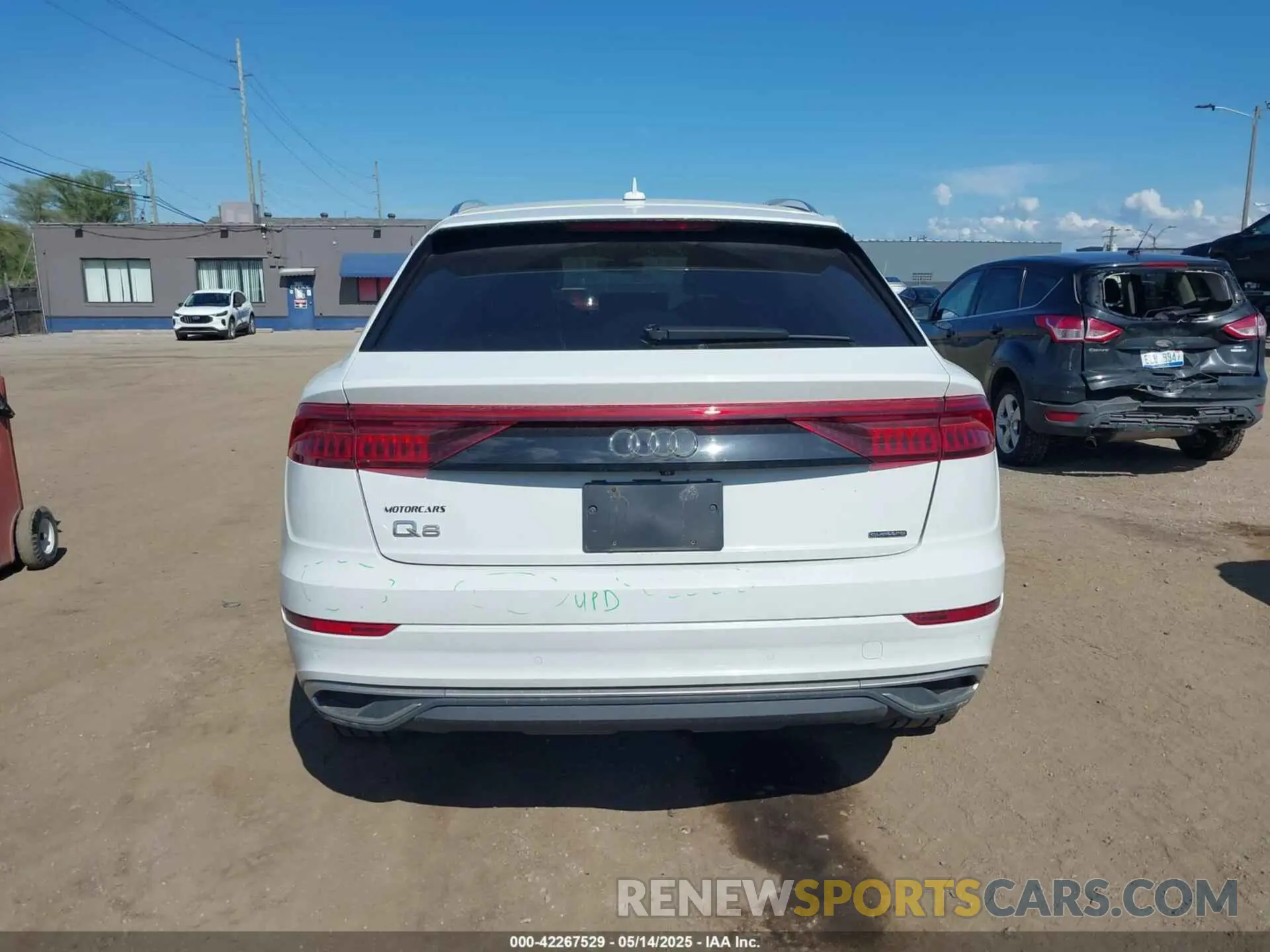 16 Photograph of a damaged car WA1AVAF1XKD014411 AUDI Q8 2019