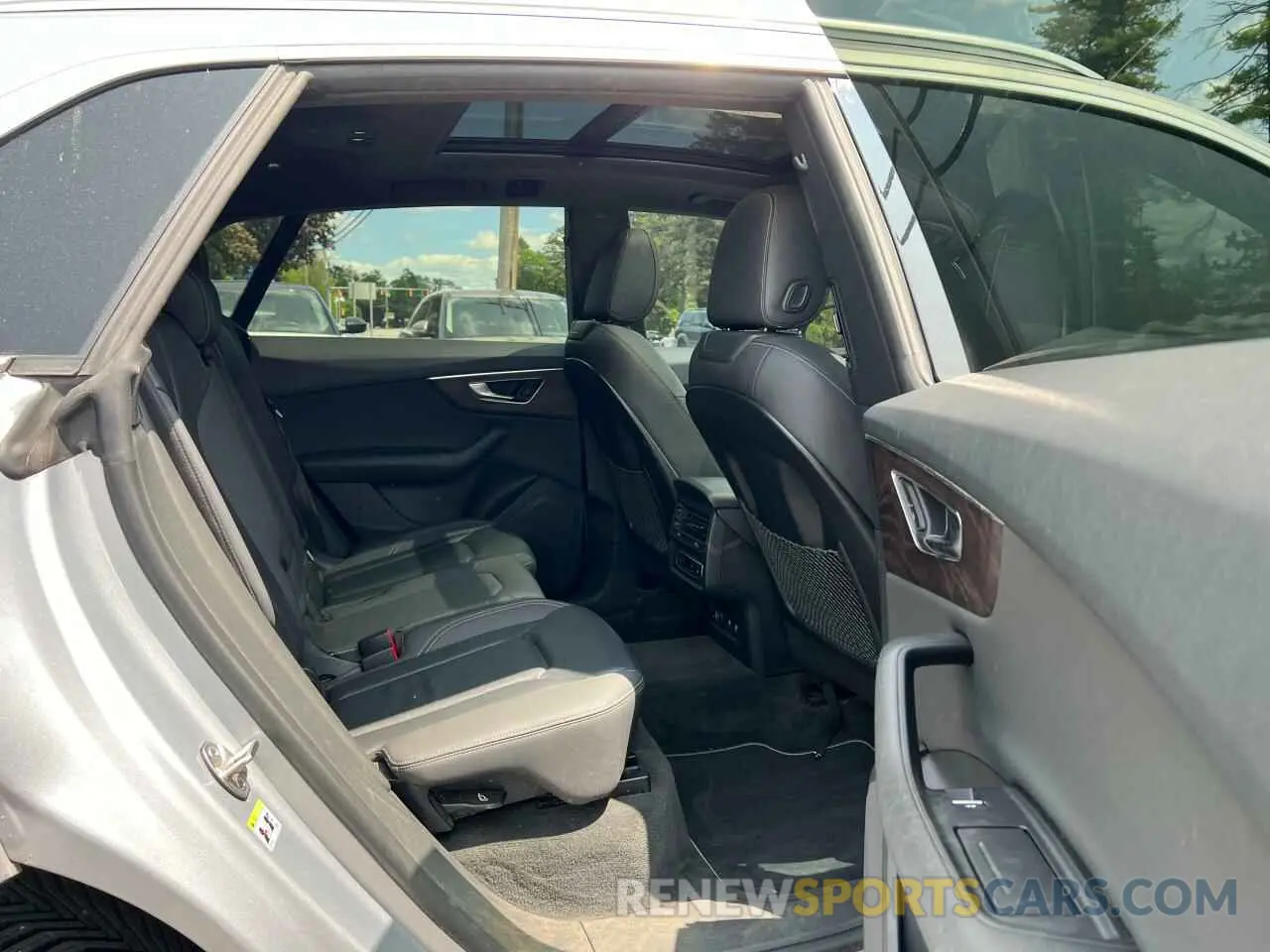 6 Photograph of a damaged car WA1AVAF1XKD017700 AUDI Q8 2019