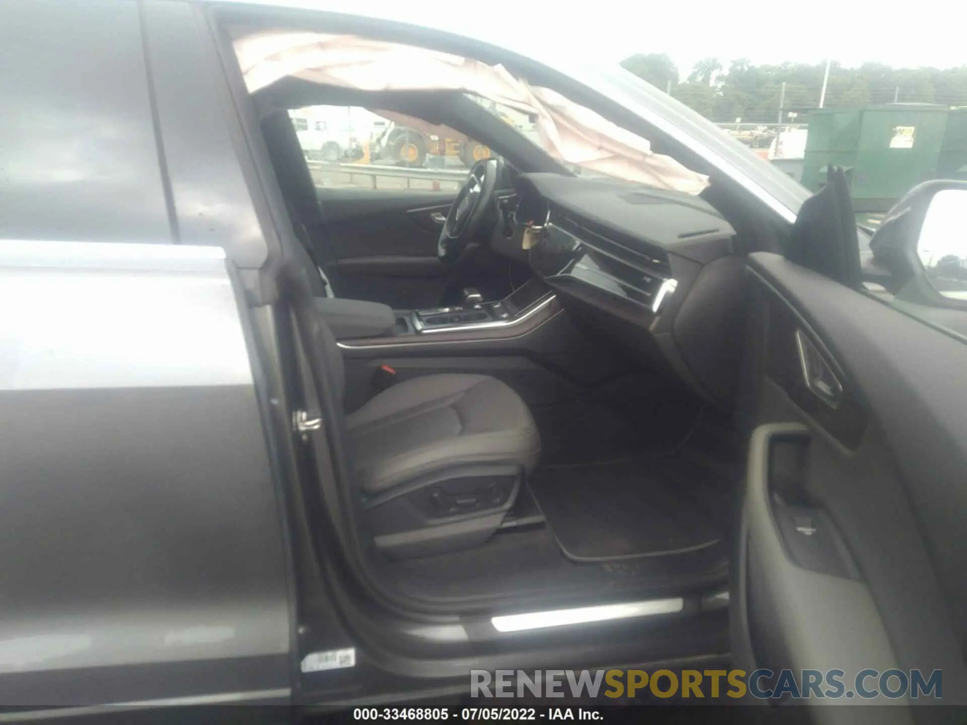 5 Photograph of a damaged car WA1BVAF10KD018374 AUDI Q8 2019