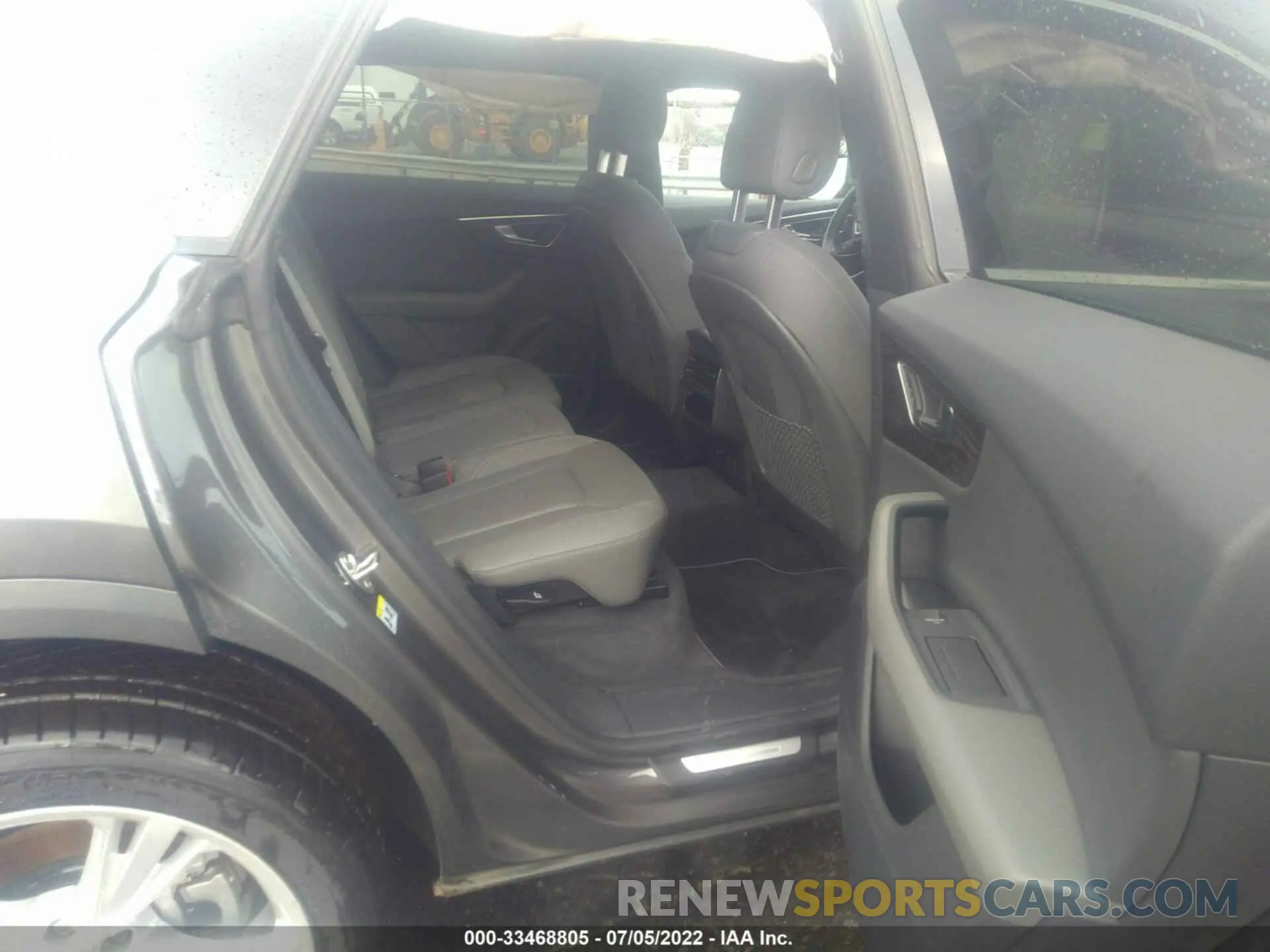 8 Photograph of a damaged car WA1BVAF10KD018374 AUDI Q8 2019