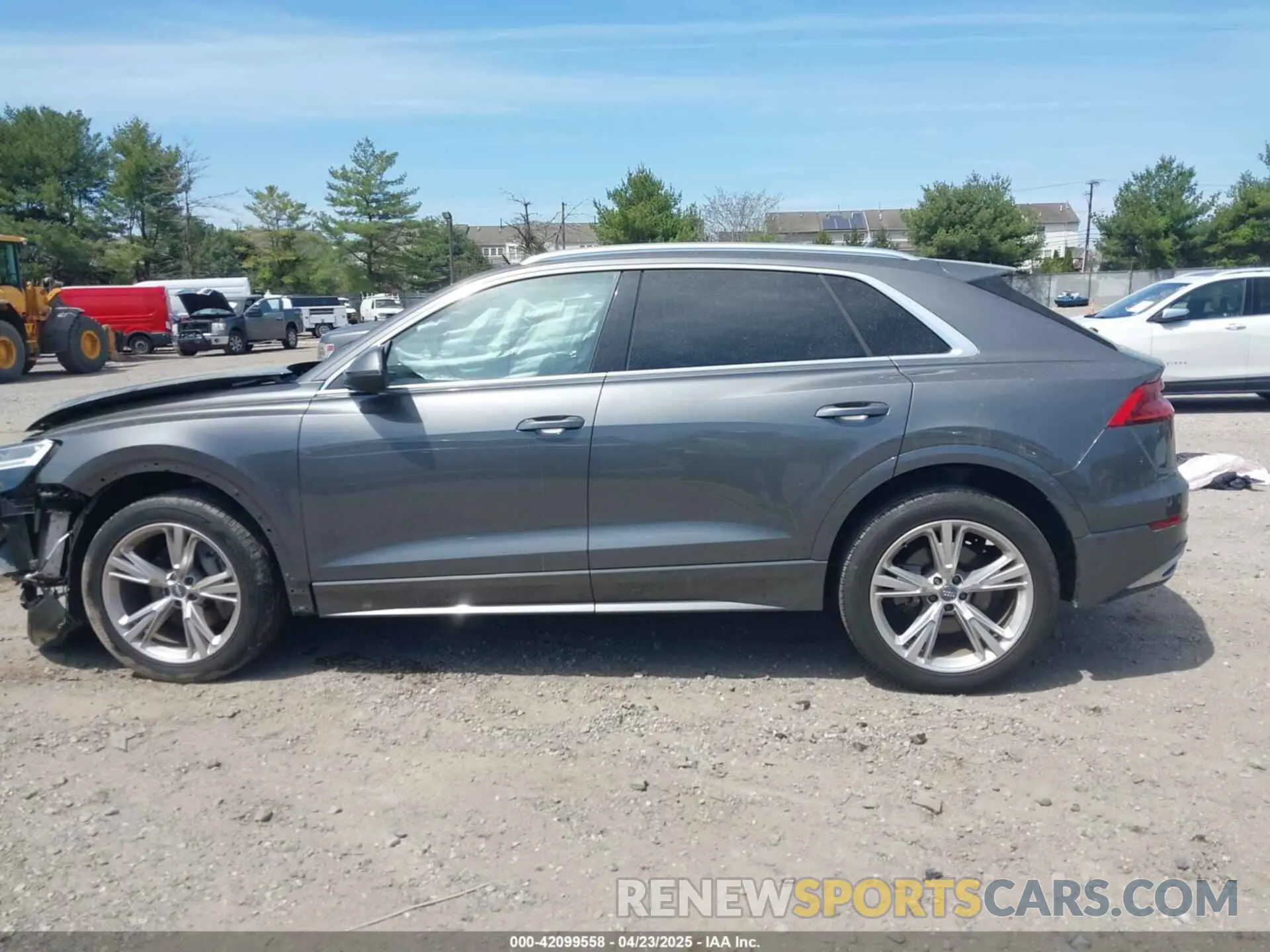 14 Photograph of a damaged car WA1BVAF11KD016990 AUDI Q8 2019
