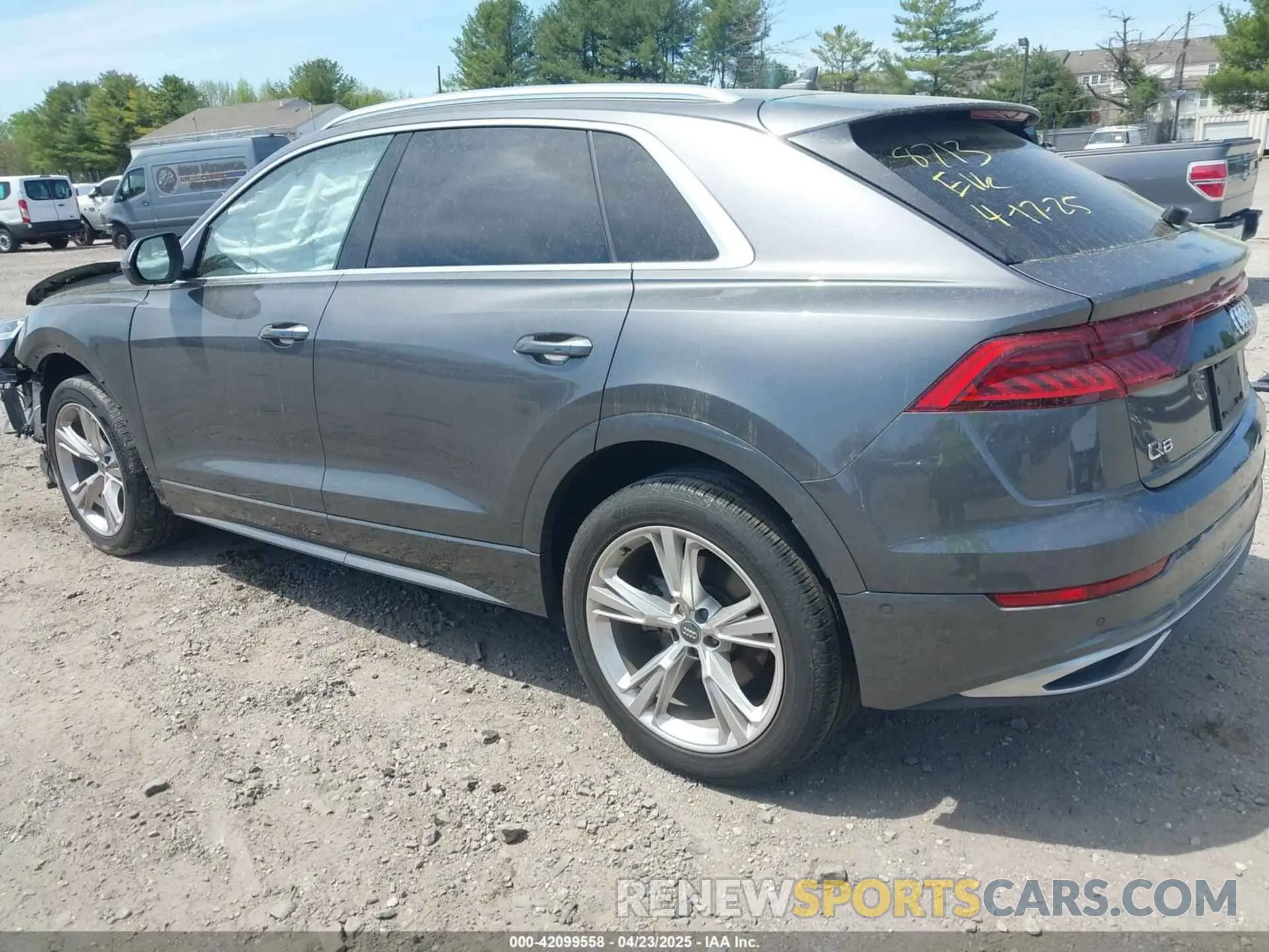3 Photograph of a damaged car WA1BVAF11KD016990 AUDI Q8 2019