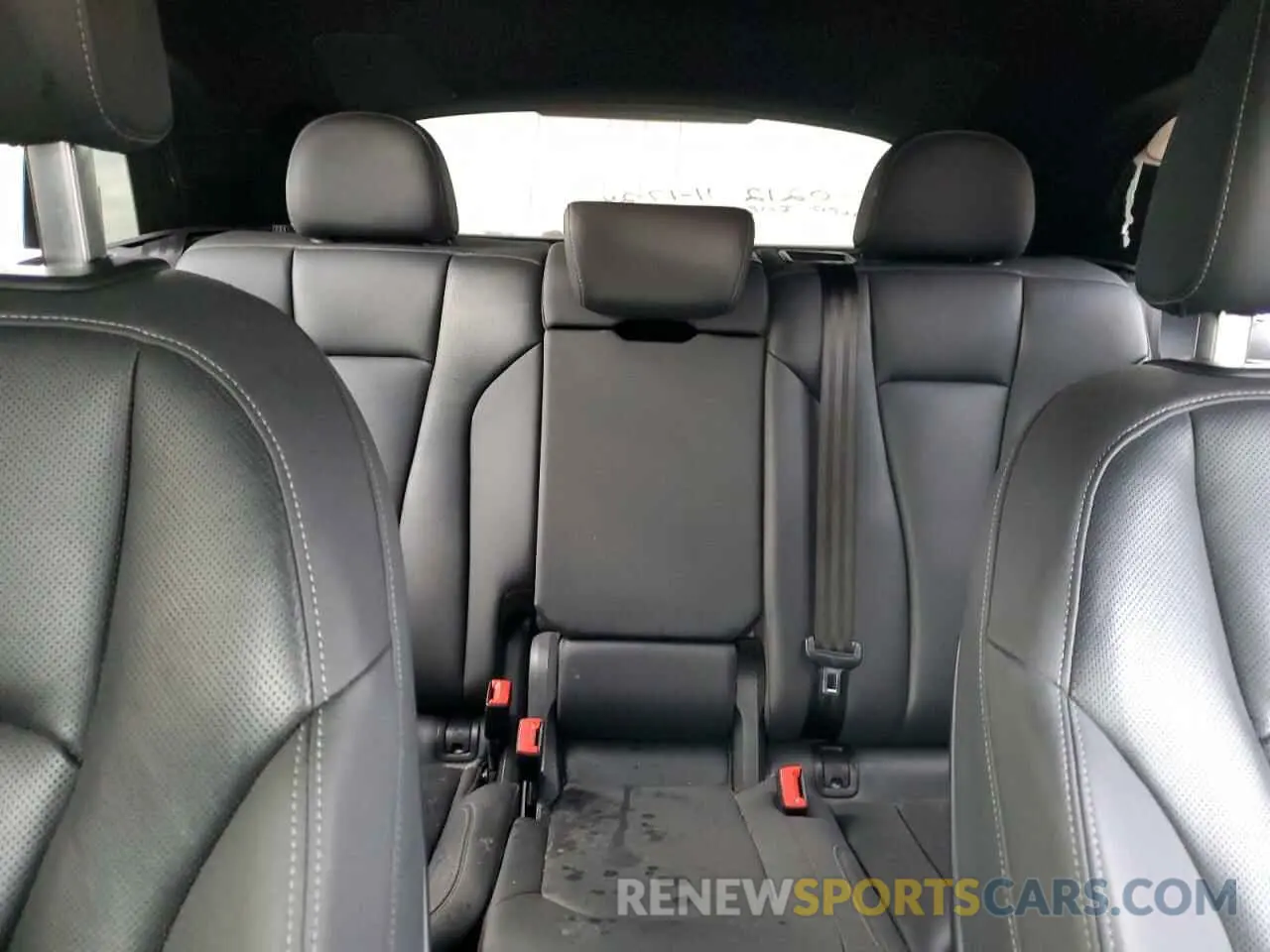 10 Photograph of a damaged car WA1BVAF11KD030212 AUDI Q8 2019