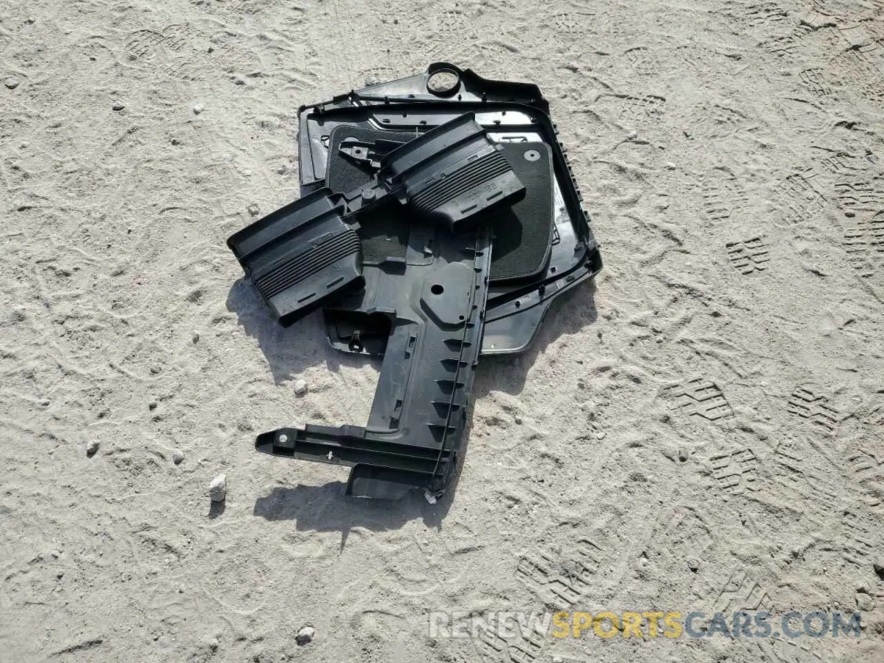 13 Photograph of a damaged car WA1BVAF12KD043583 AUDI Q8 2019