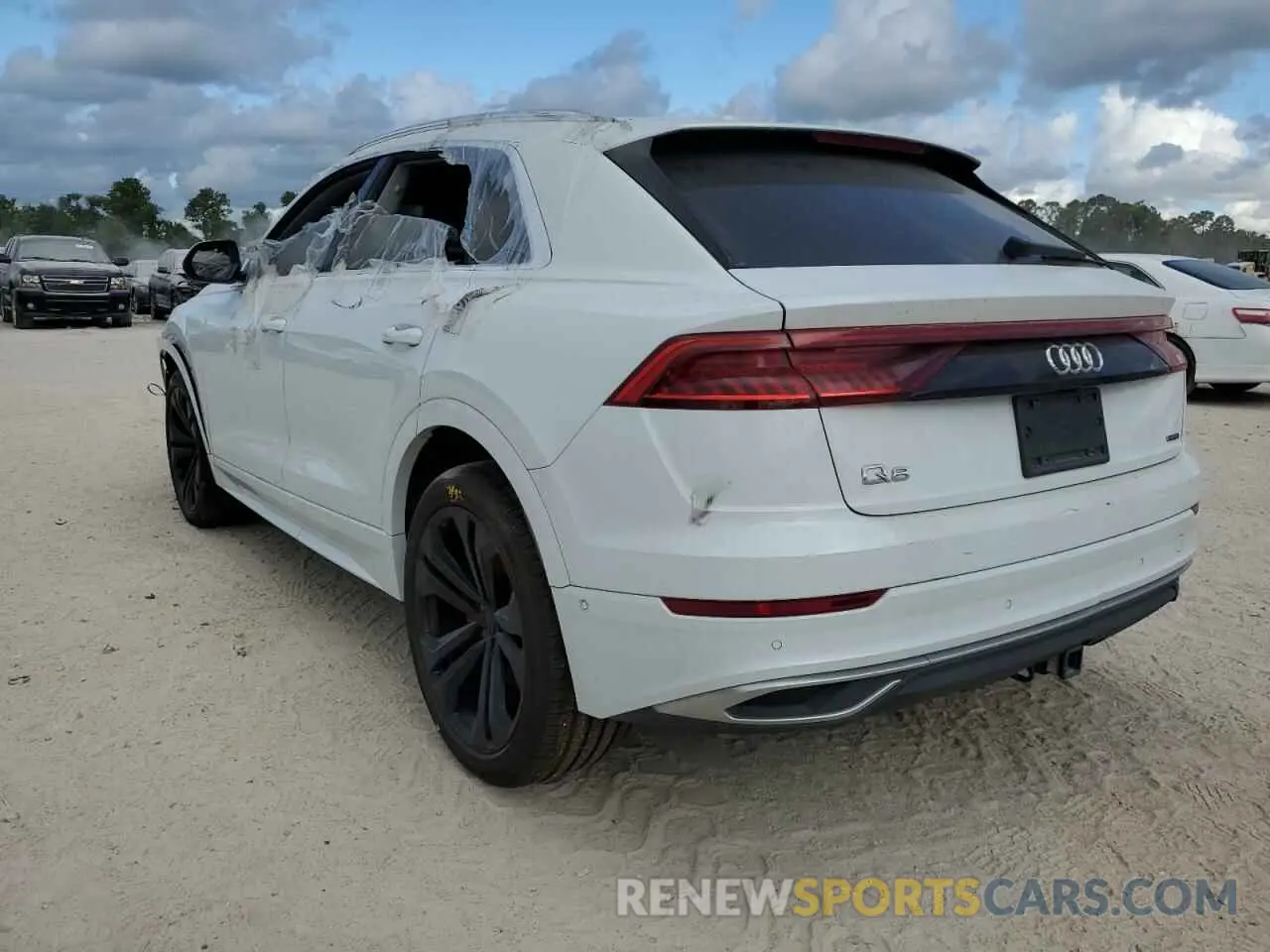 2 Photograph of a damaged car WA1BVAF12KD043583 AUDI Q8 2019