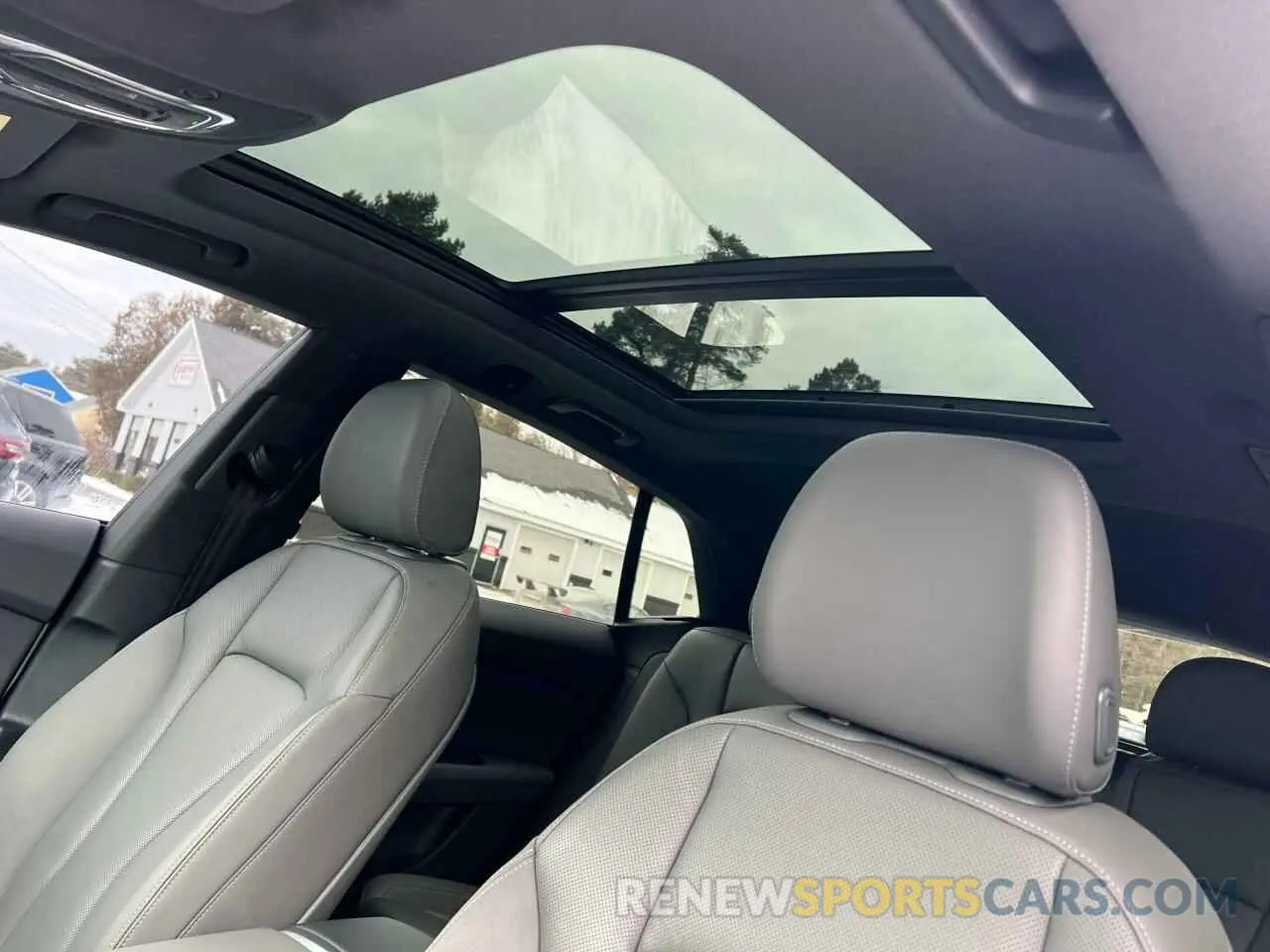 9 Photograph of a damaged car WA1BVAF13KD030308 AUDI Q8 2019