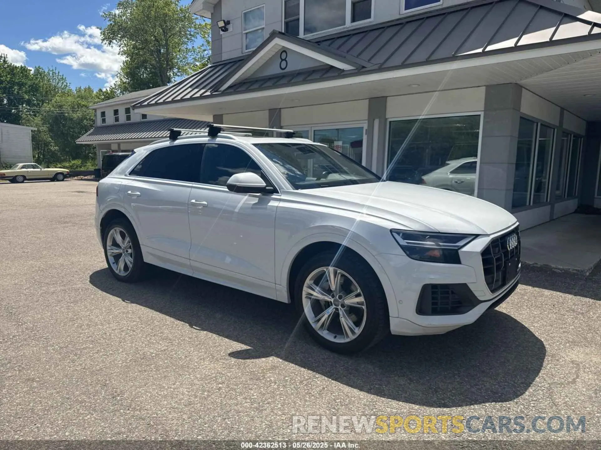1 Photograph of a damaged car WA1BVAF15KD028897 AUDI Q8 2019