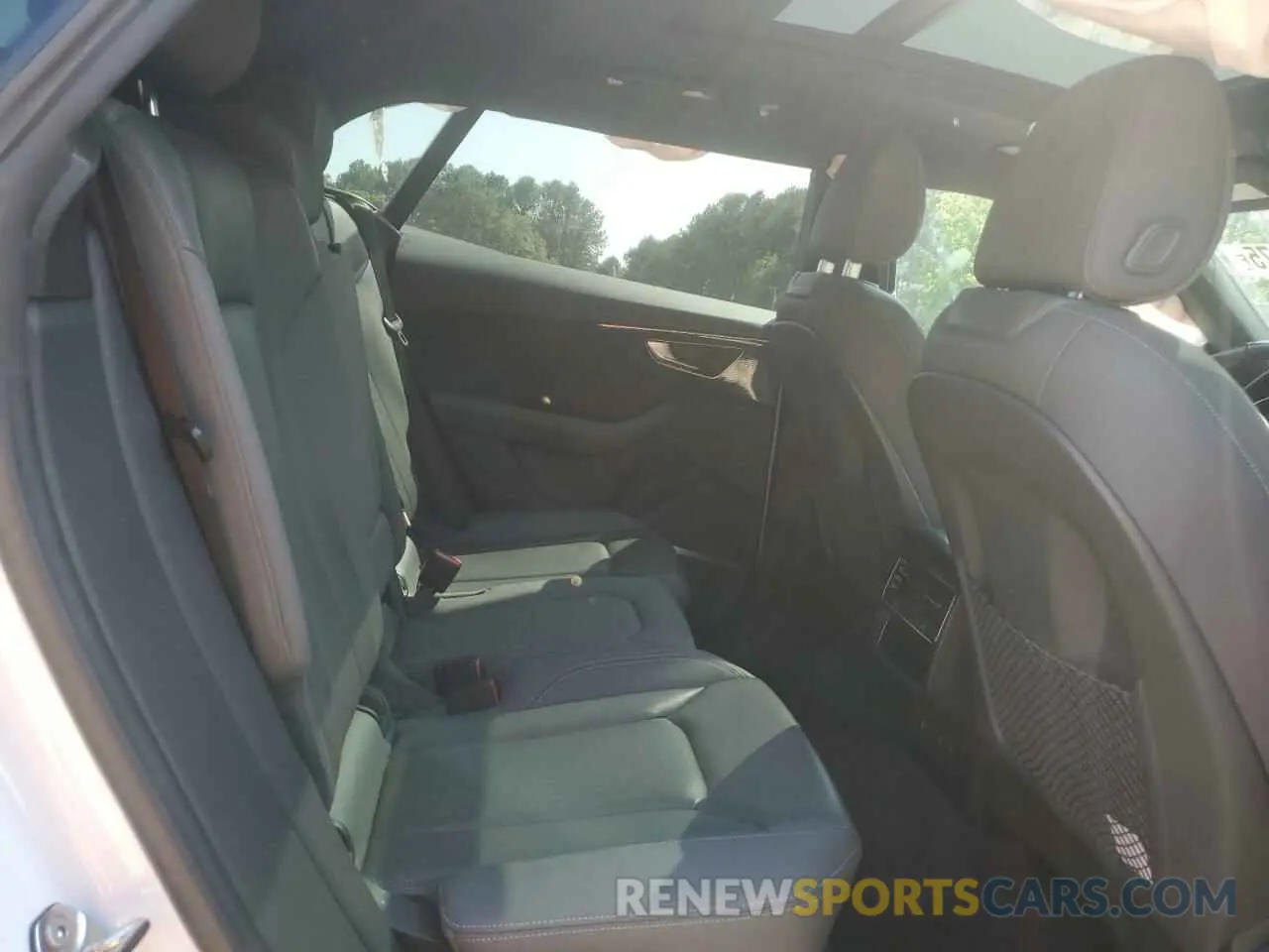 11 Photograph of a damaged car WA1BVAF15KD038166 AUDI Q8 2019