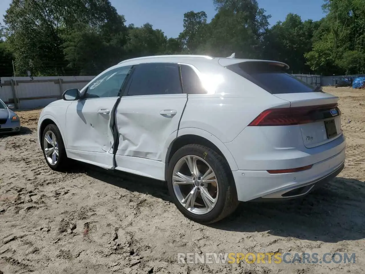2 Photograph of a damaged car WA1BVAF15KD038166 AUDI Q8 2019