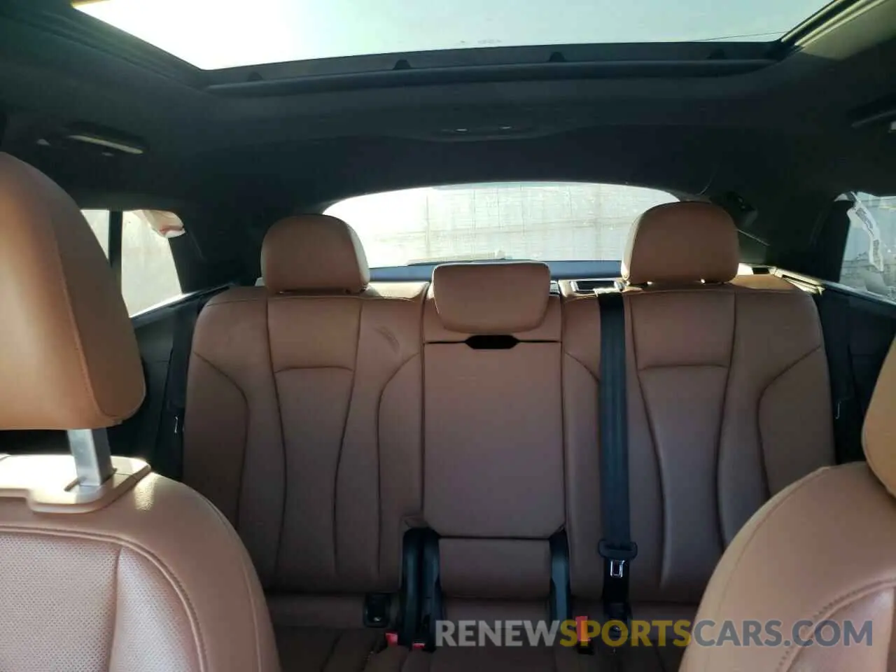 10 Photograph of a damaged car WA1BVAF18KD009390 AUDI Q8 2019