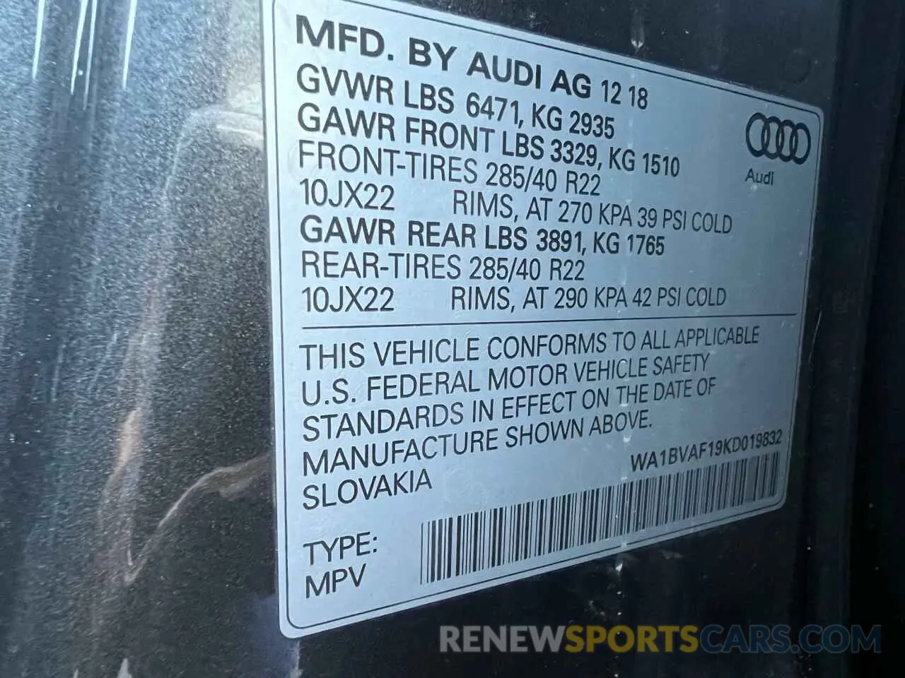 10 Photograph of a damaged car WA1BVAF19KD019832 AUDI Q8 2019