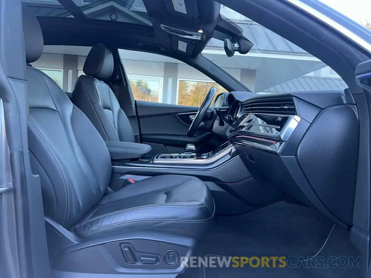5 Photograph of a damaged car WA1BVAF19KD019832 AUDI Q8 2019