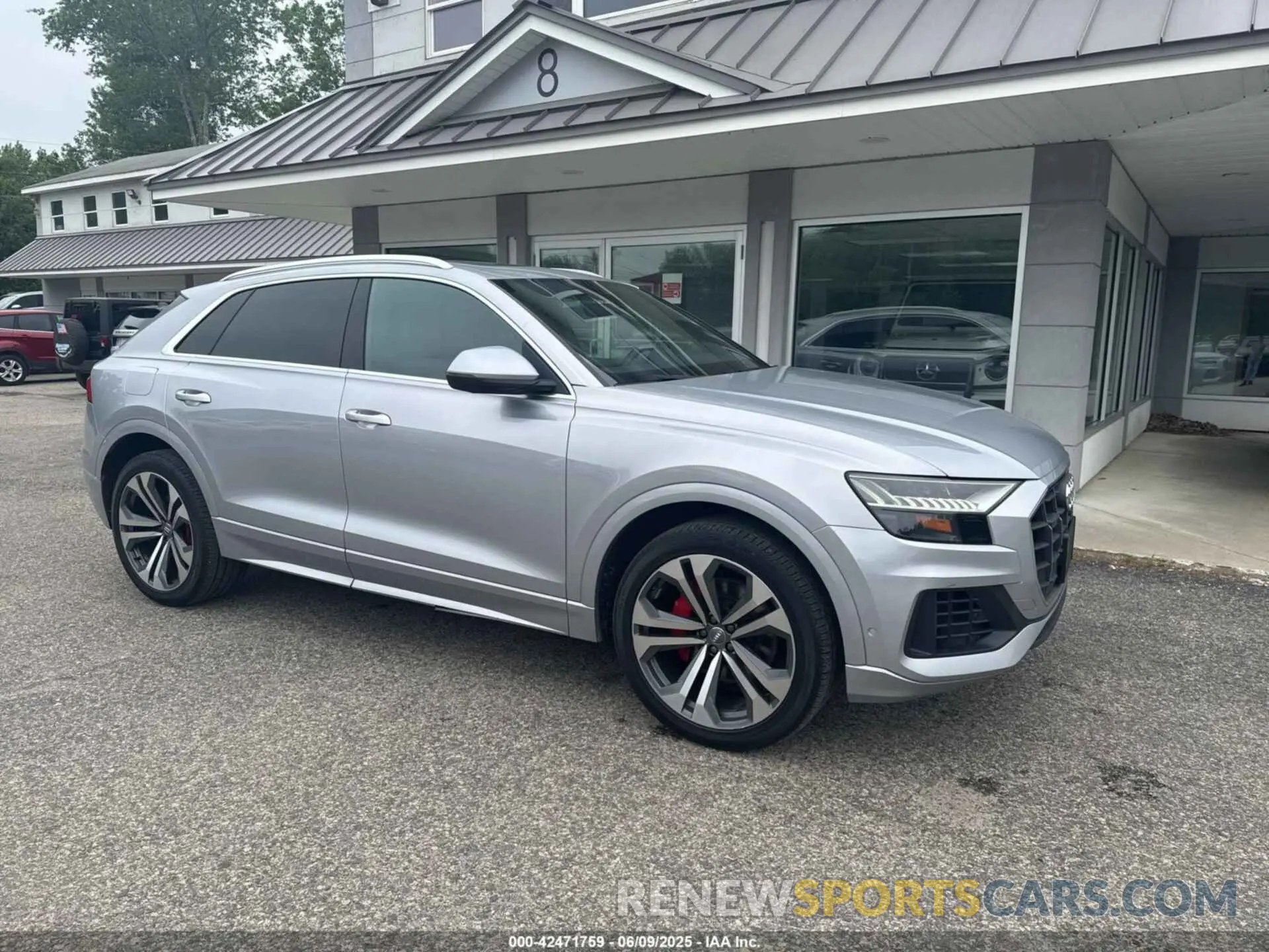 1 Photograph of a damaged car WA1BVAF19KD030815 AUDI Q8 2019