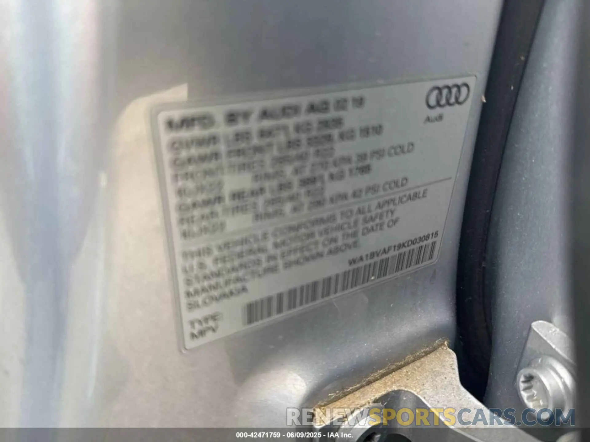 9 Photograph of a damaged car WA1BVAF19KD030815 AUDI Q8 2019