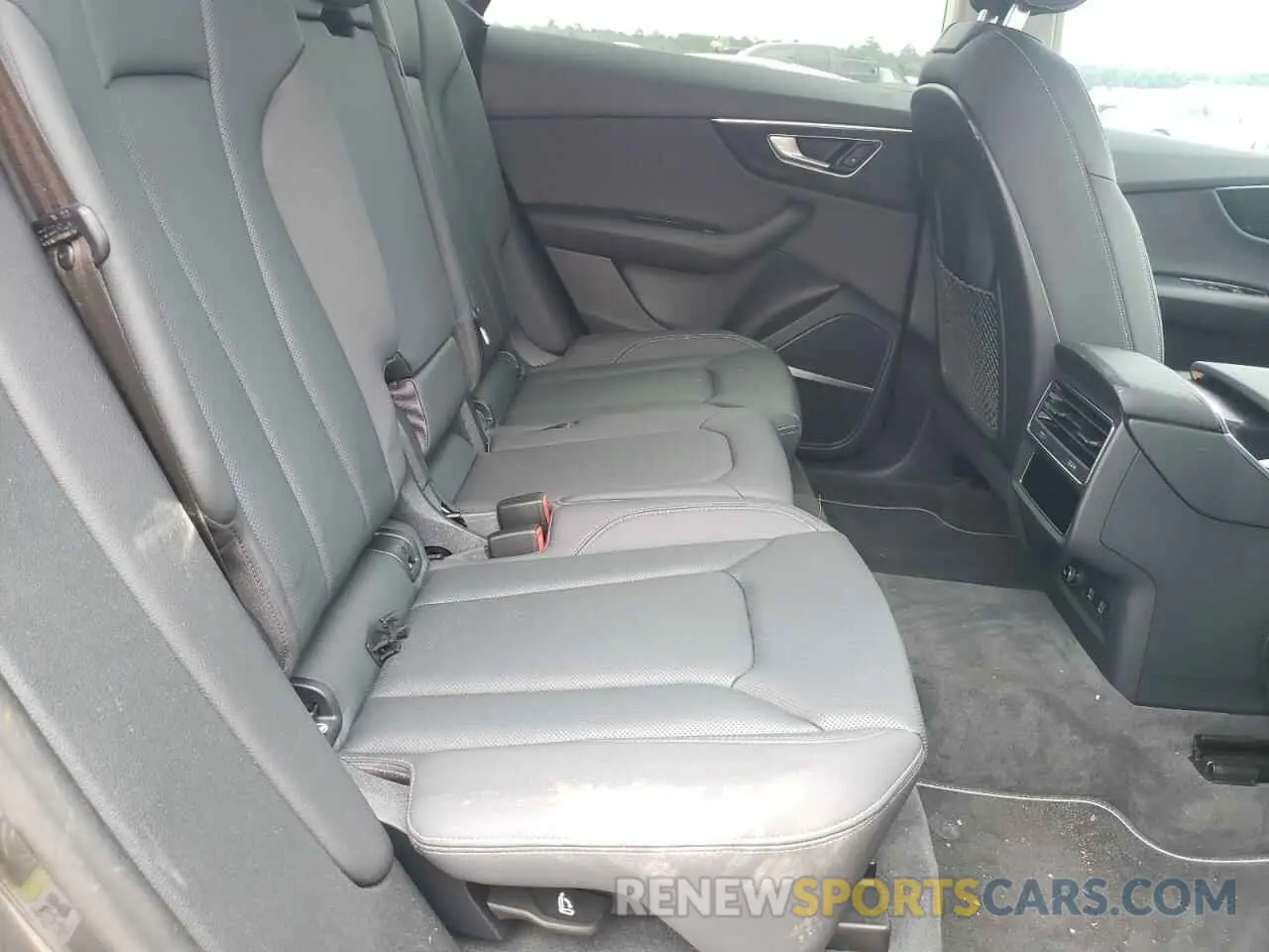 6 Photograph of a damaged car WA1BVAF19KD039868 AUDI Q8 2019