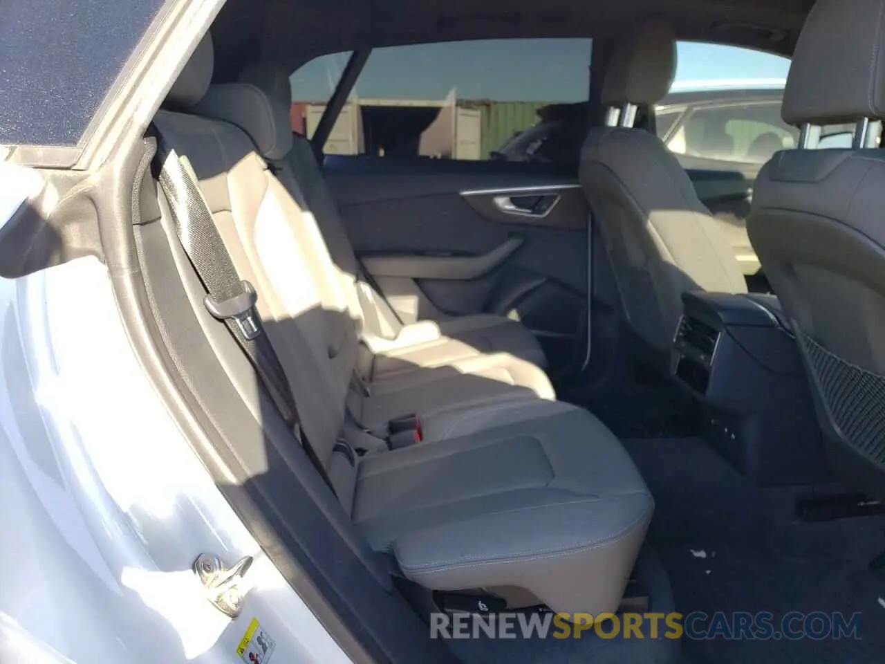 11 Photograph of a damaged car WA1BVAF1XKD036302 AUDI Q8 2019