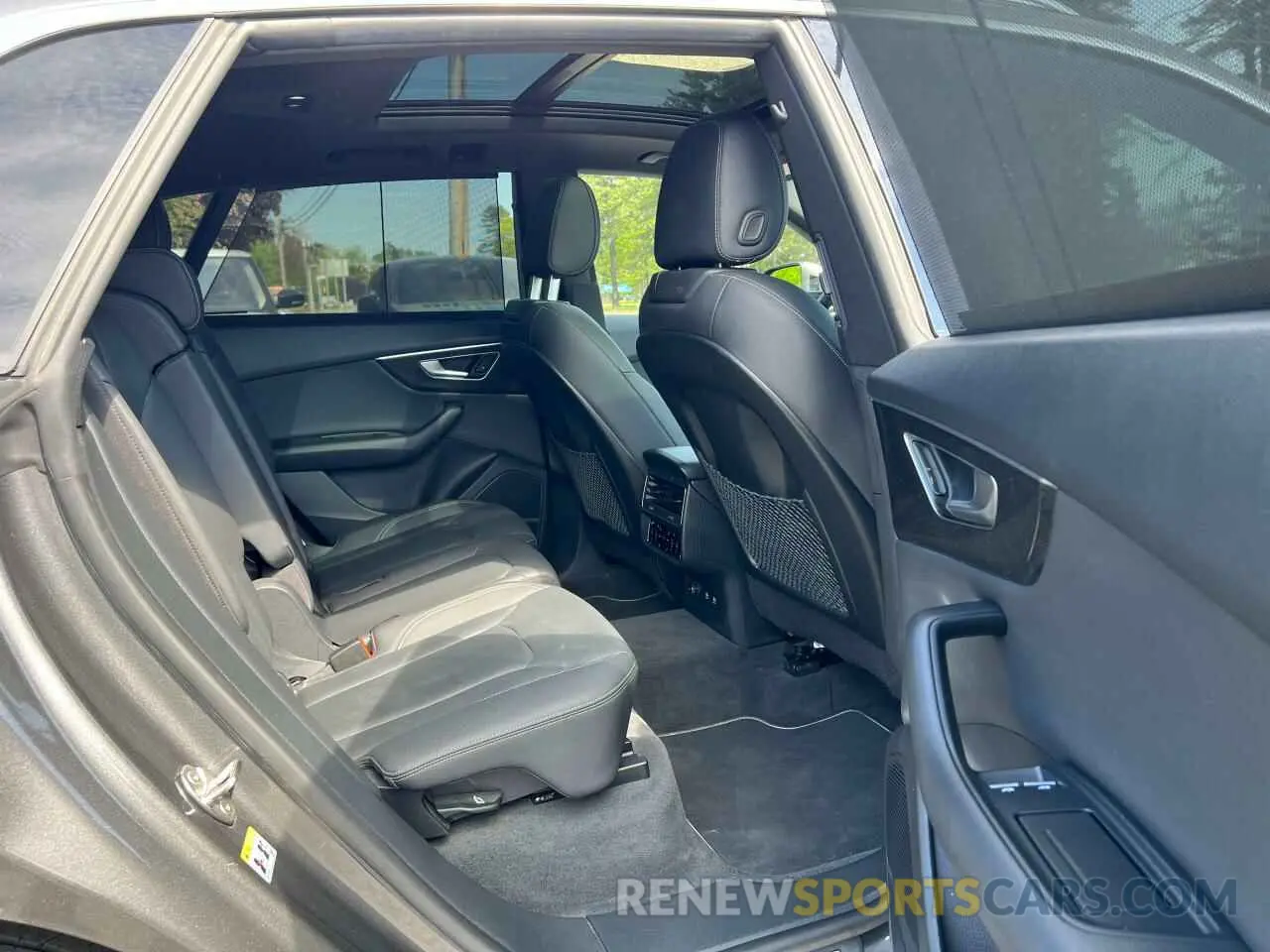 6 Photograph of a damaged car WA1CVAF10KD011090 AUDI Q8 2019