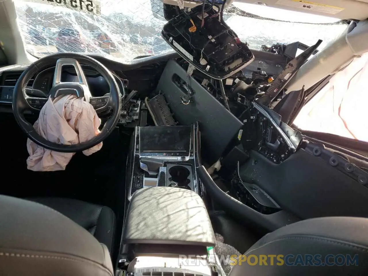 8 Photograph of a damaged car WA1CVAF14KD017958 AUDI Q8 2019