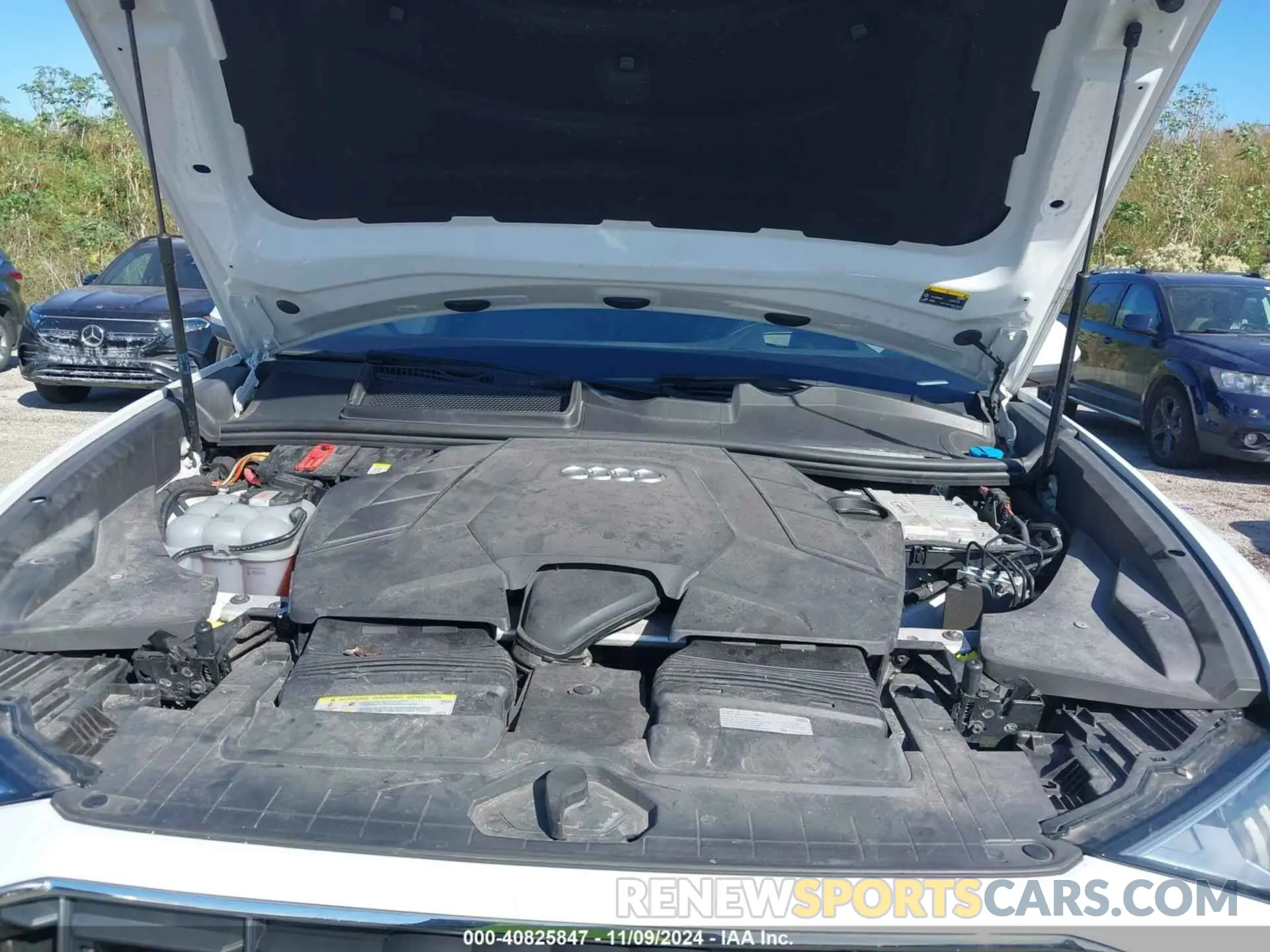 10 Photograph of a damaged car WA1CVAF16KD019386 AUDI Q8 2019