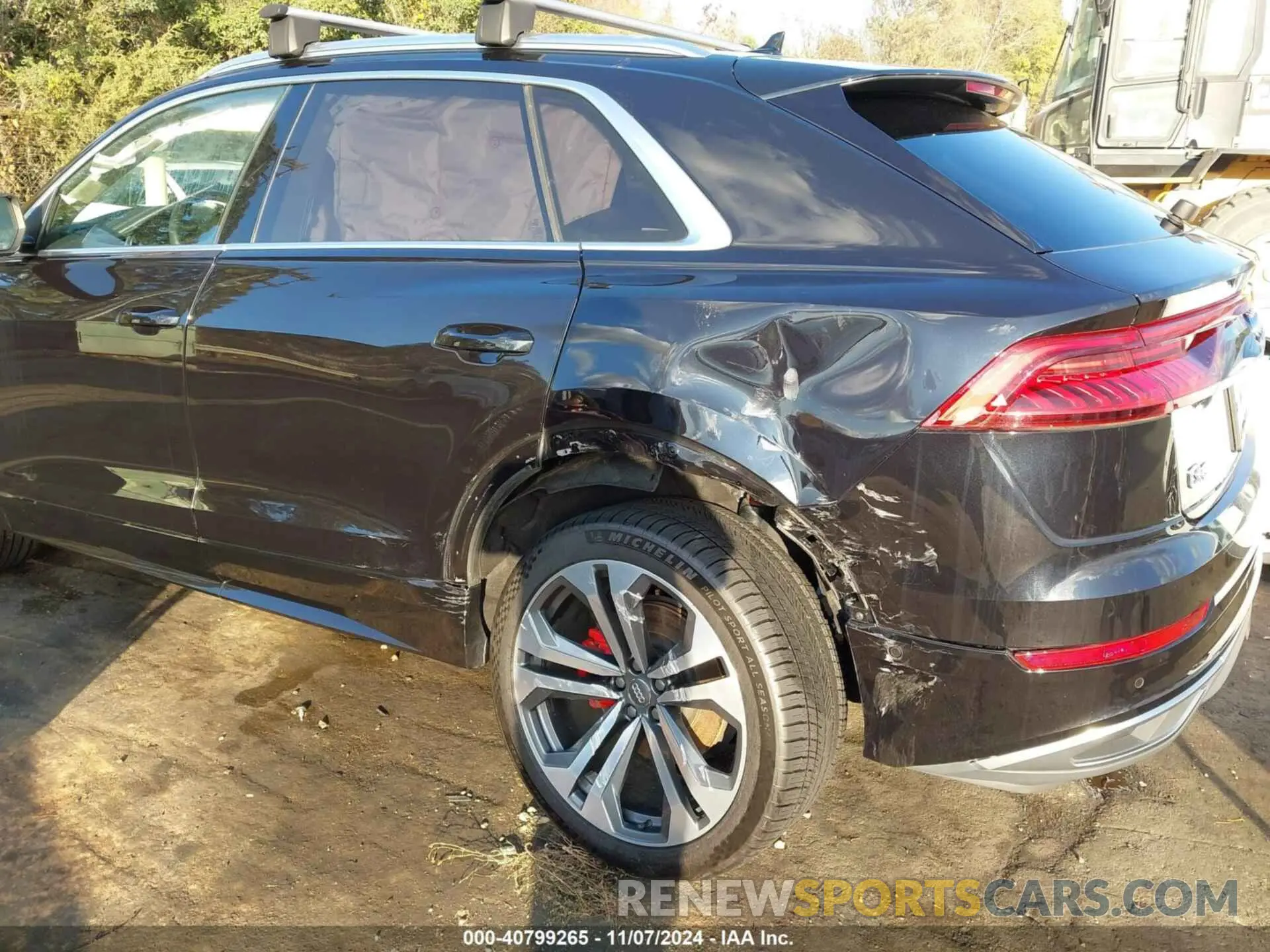 6 Photograph of a damaged car WA1CVAF16KD045583 AUDI Q8 2019