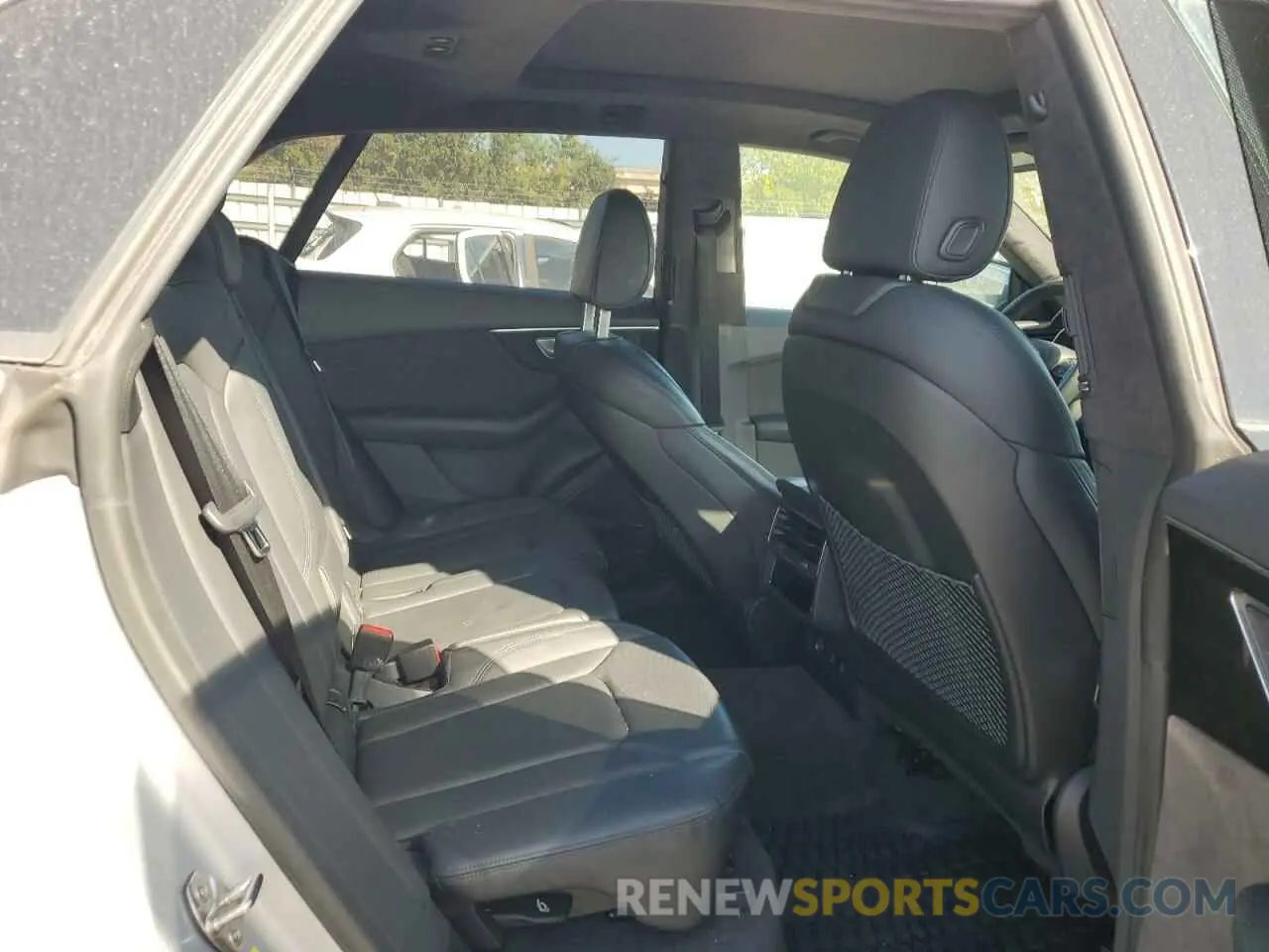 11 Photograph of a damaged car WA1CVAF18KD031040 AUDI Q8 2019