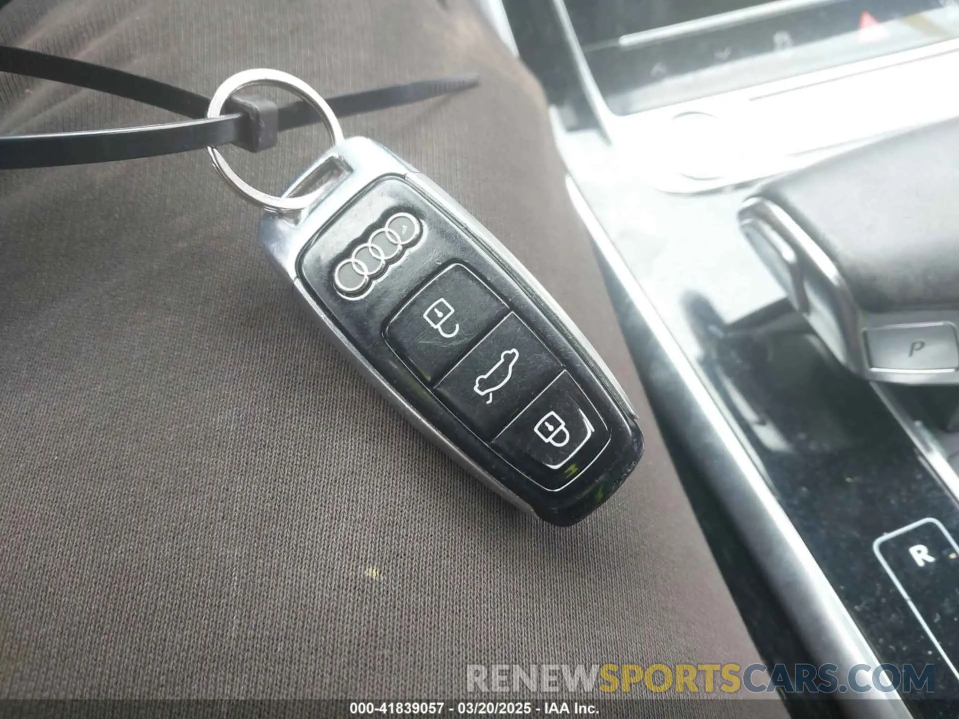 11 Photograph of a damaged car WA1CVAF19KD008236 AUDI Q8 2019