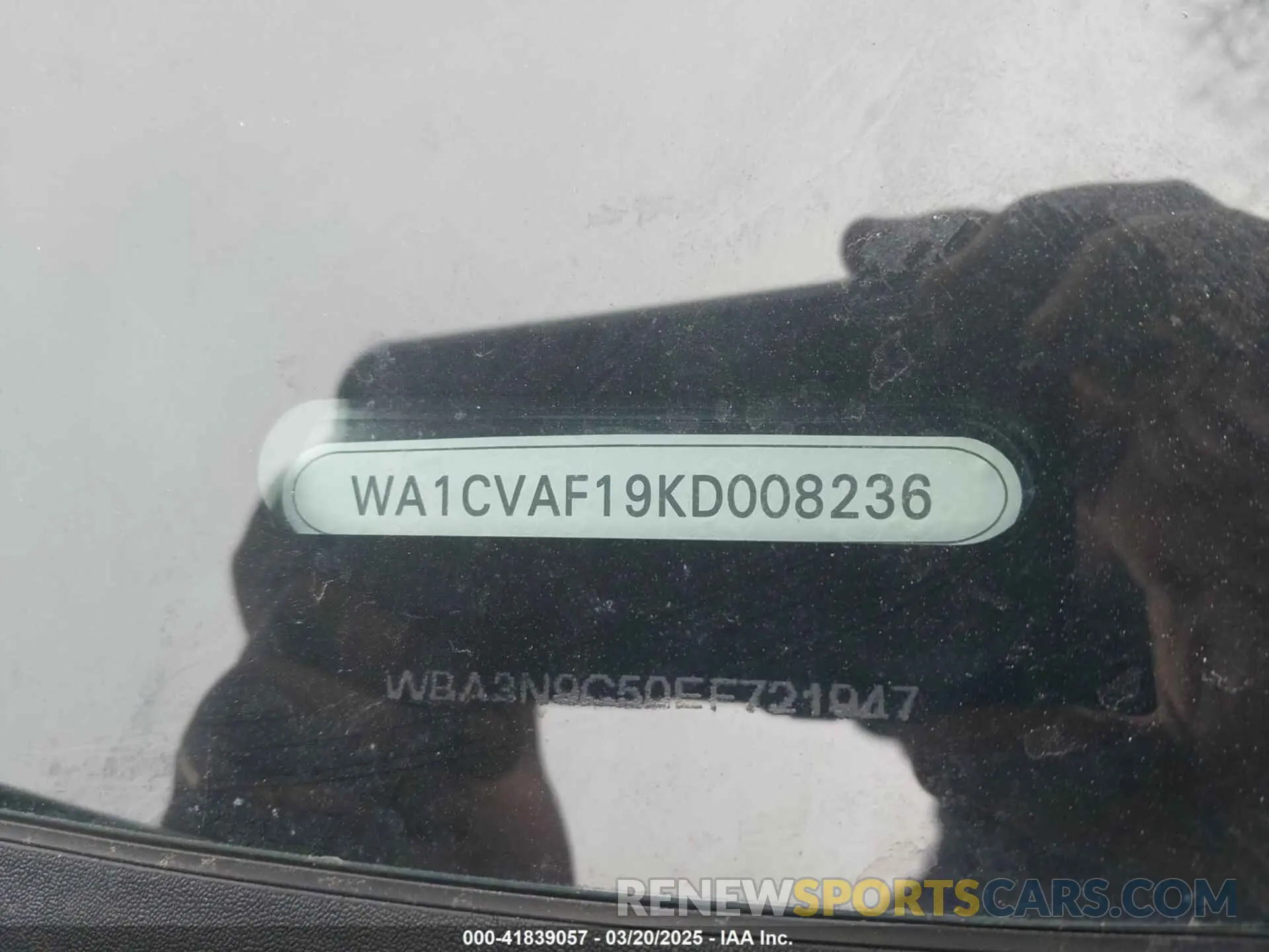 17 Photograph of a damaged car WA1CVAF19KD008236 AUDI Q8 2019