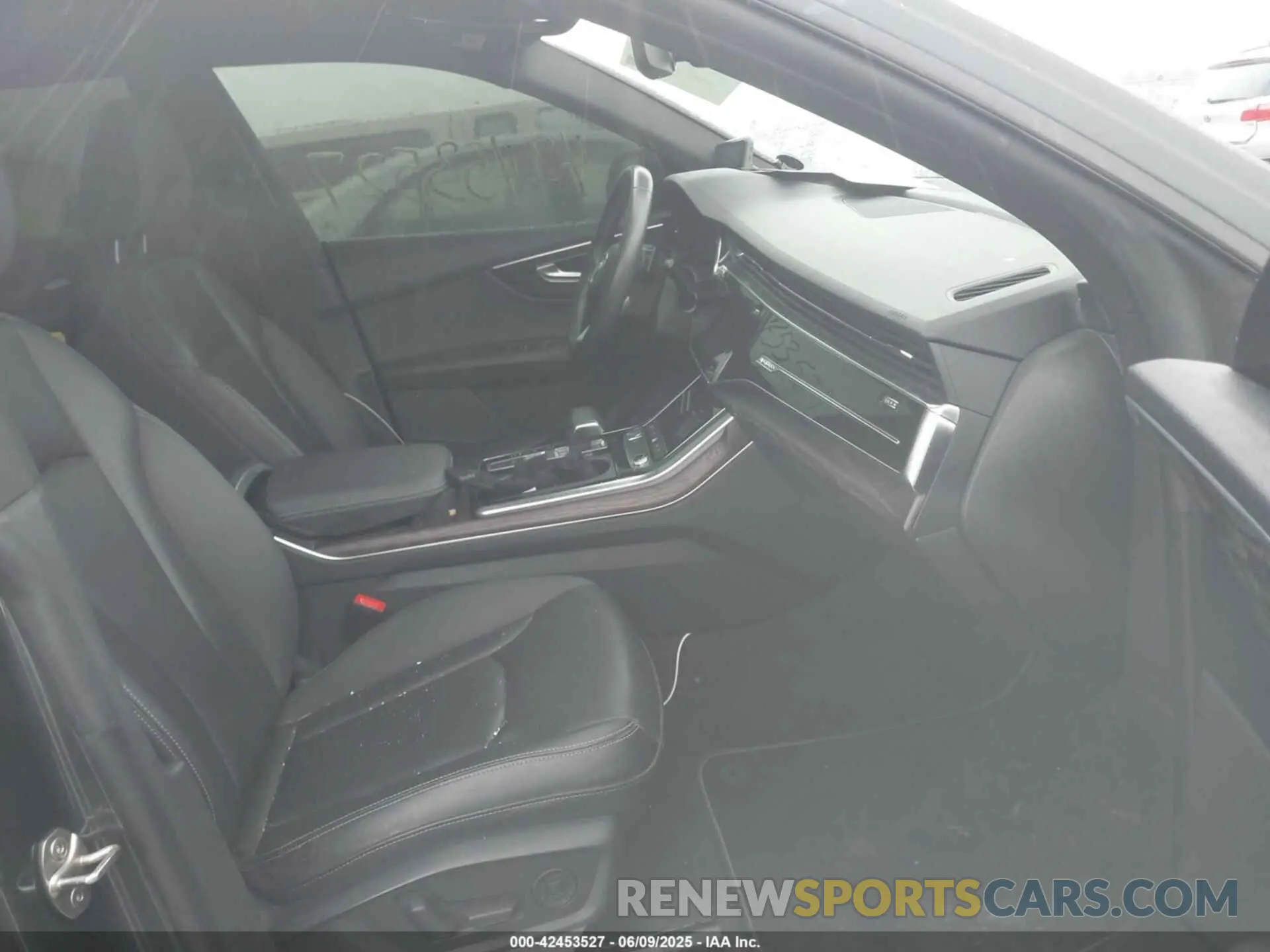 5 Photograph of a damaged car WA1DVAF19KD024487 AUDI Q8 2019